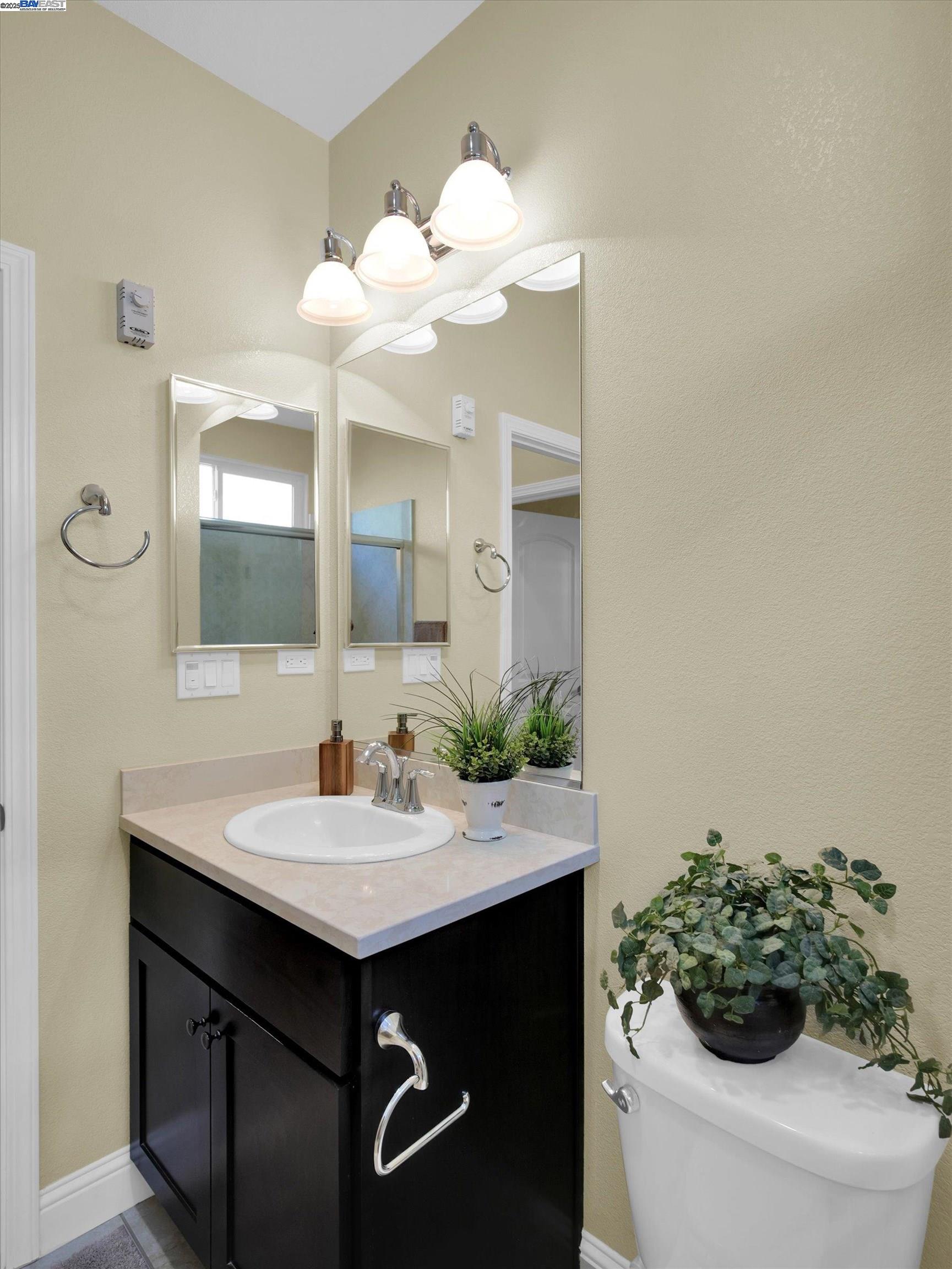 Detail Gallery Image 11 of 58 For 582 Pasture Ave, Lathrop,  CA 95330 - 4 Beds | 3 Baths