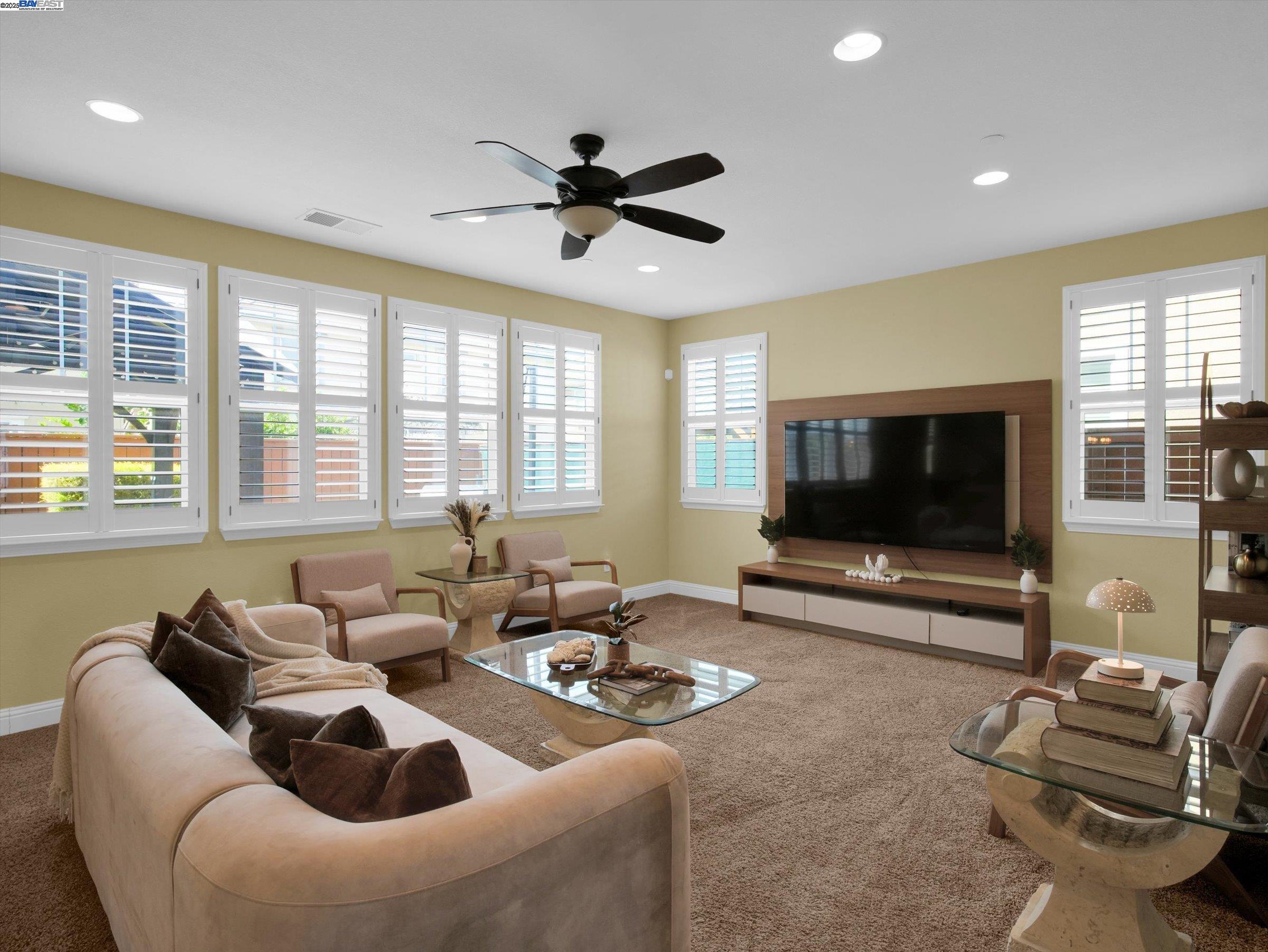 Detail Gallery Image 13 of 58 For 582 Pasture Ave, Lathrop,  CA 95330 - 4 Beds | 3 Baths