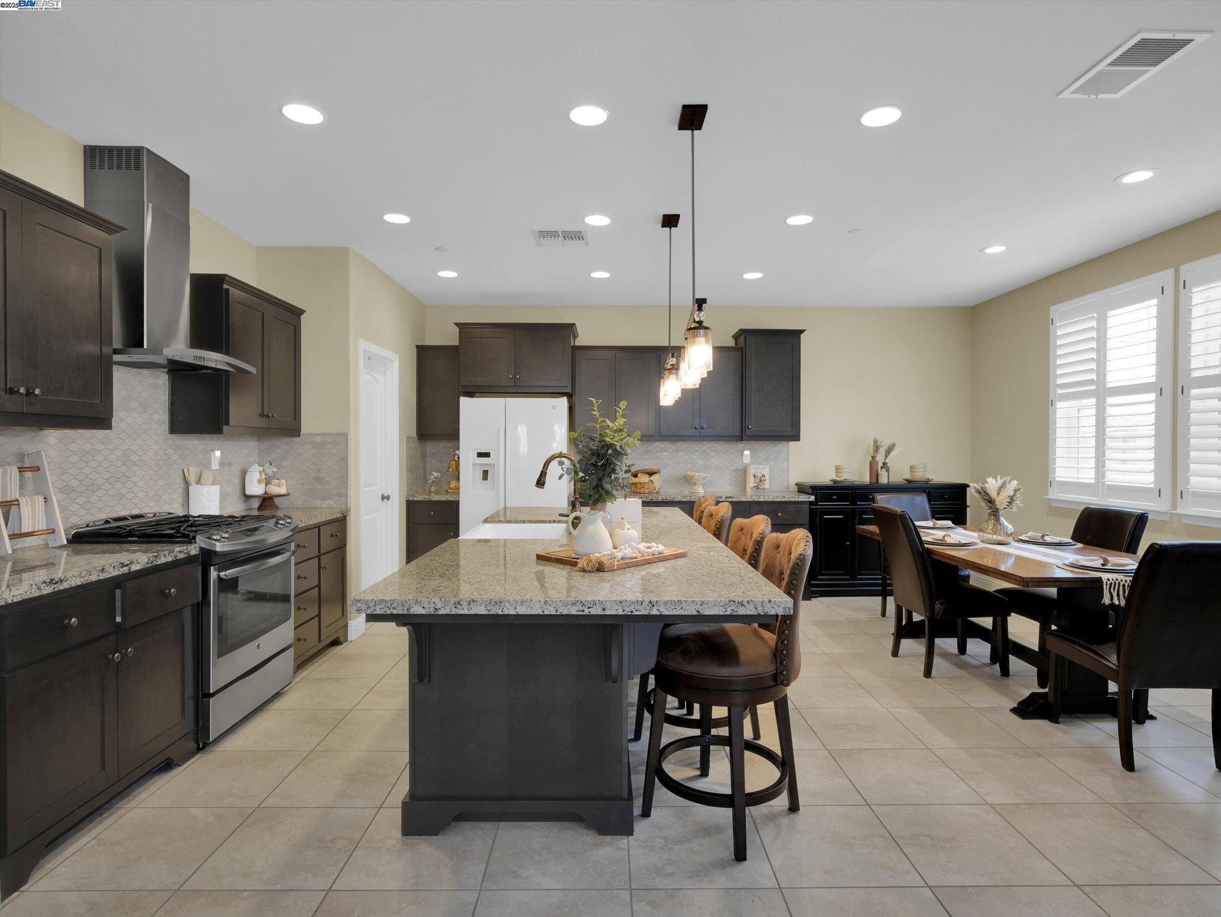 Detail Gallery Image 16 of 58 For 582 Pasture Ave, Lathrop,  CA 95330 - 4 Beds | 3 Baths