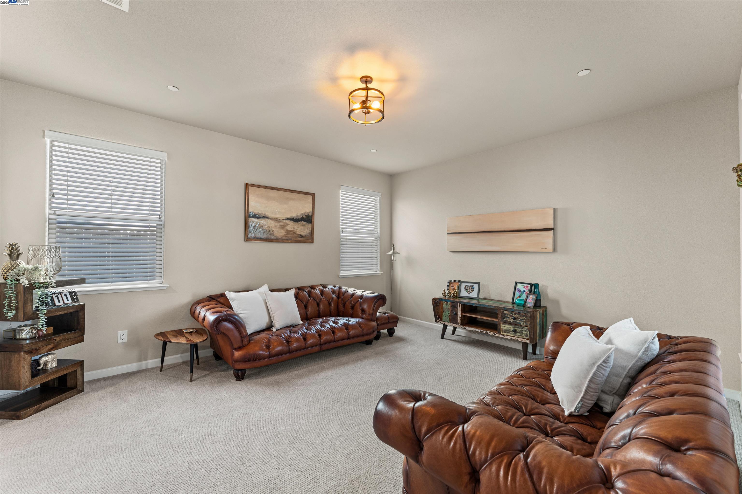 Detail Gallery Image 13 of 47 For 3008 Jaffrey St, Roseville,  CA 95747 - 5 Beds | 4/1 Baths