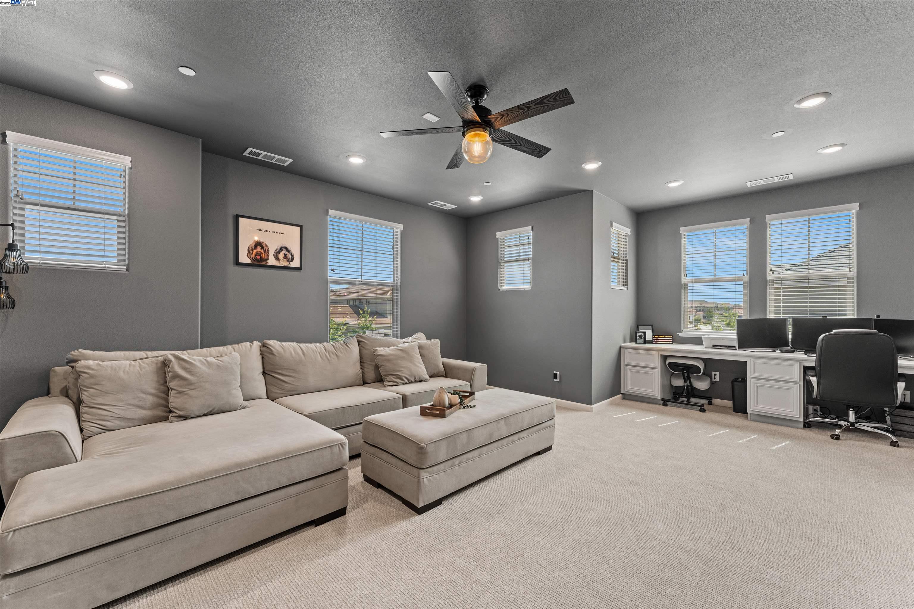 Detail Gallery Image 24 of 47 For 3008 Jaffrey St, Roseville,  CA 95747 - 5 Beds | 4/1 Baths