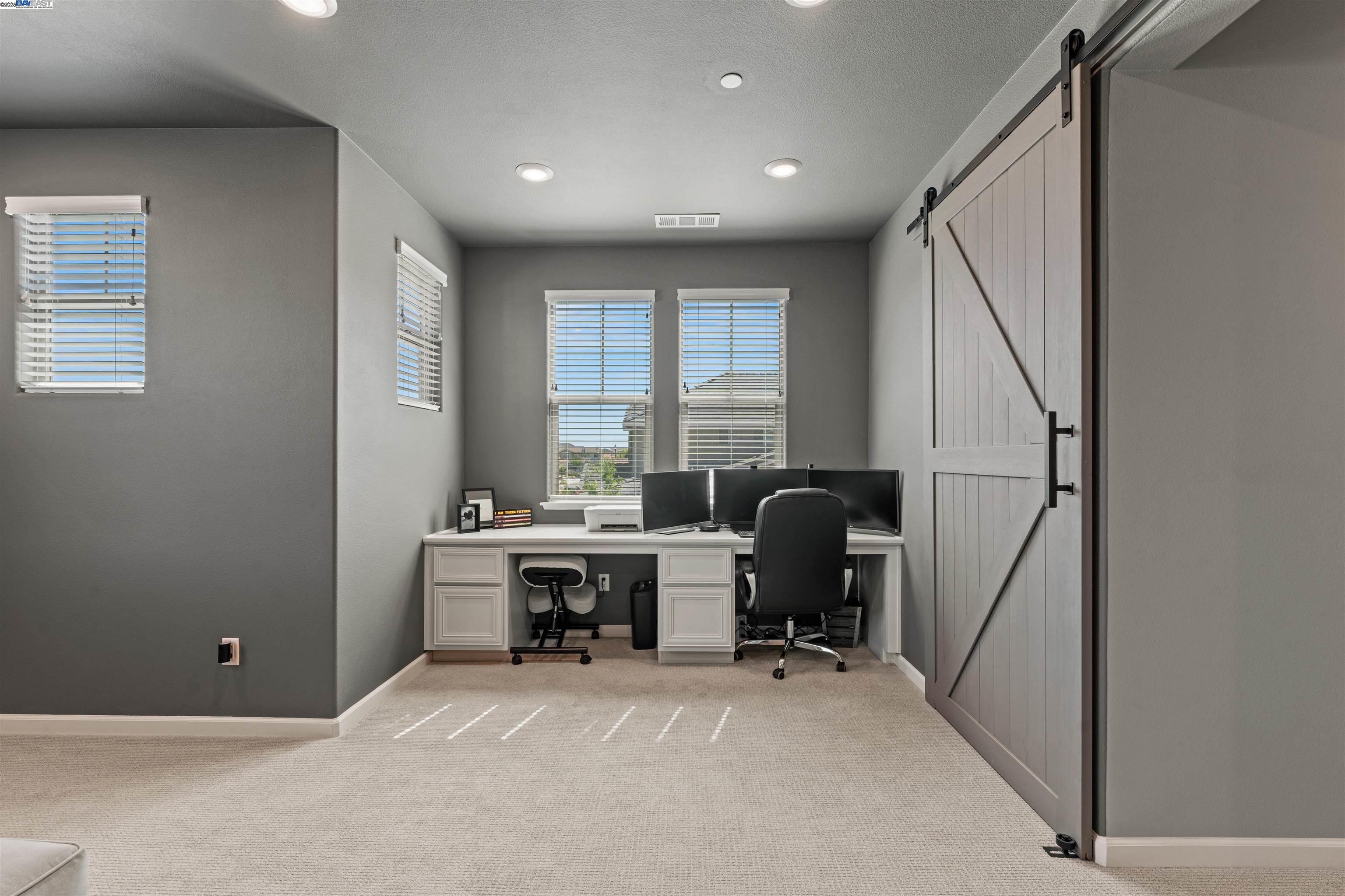 Detail Gallery Image 25 of 47 For 3008 Jaffrey St, Roseville,  CA 95747 - 5 Beds | 4/1 Baths