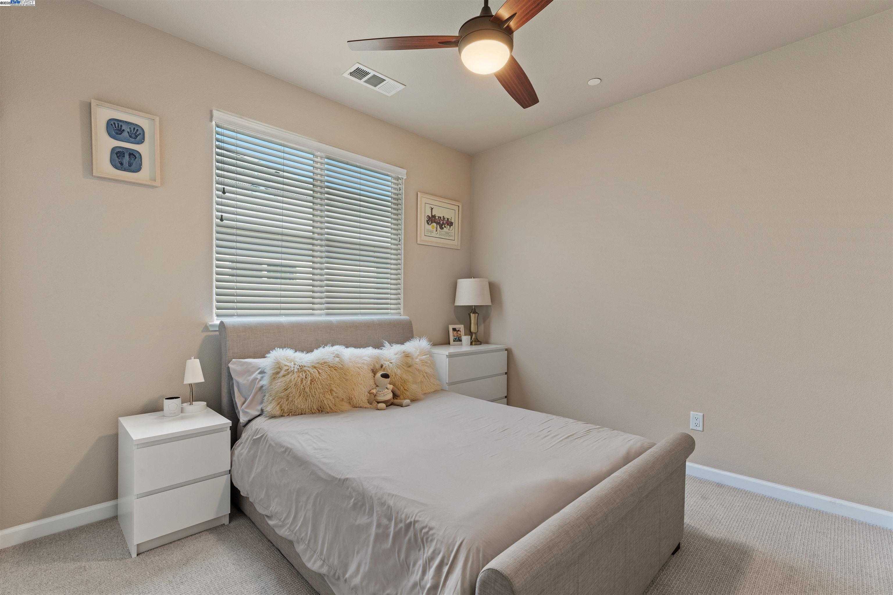 Detail Gallery Image 30 of 47 For 3008 Jaffrey St, Roseville,  CA 95747 - 5 Beds | 4/1 Baths