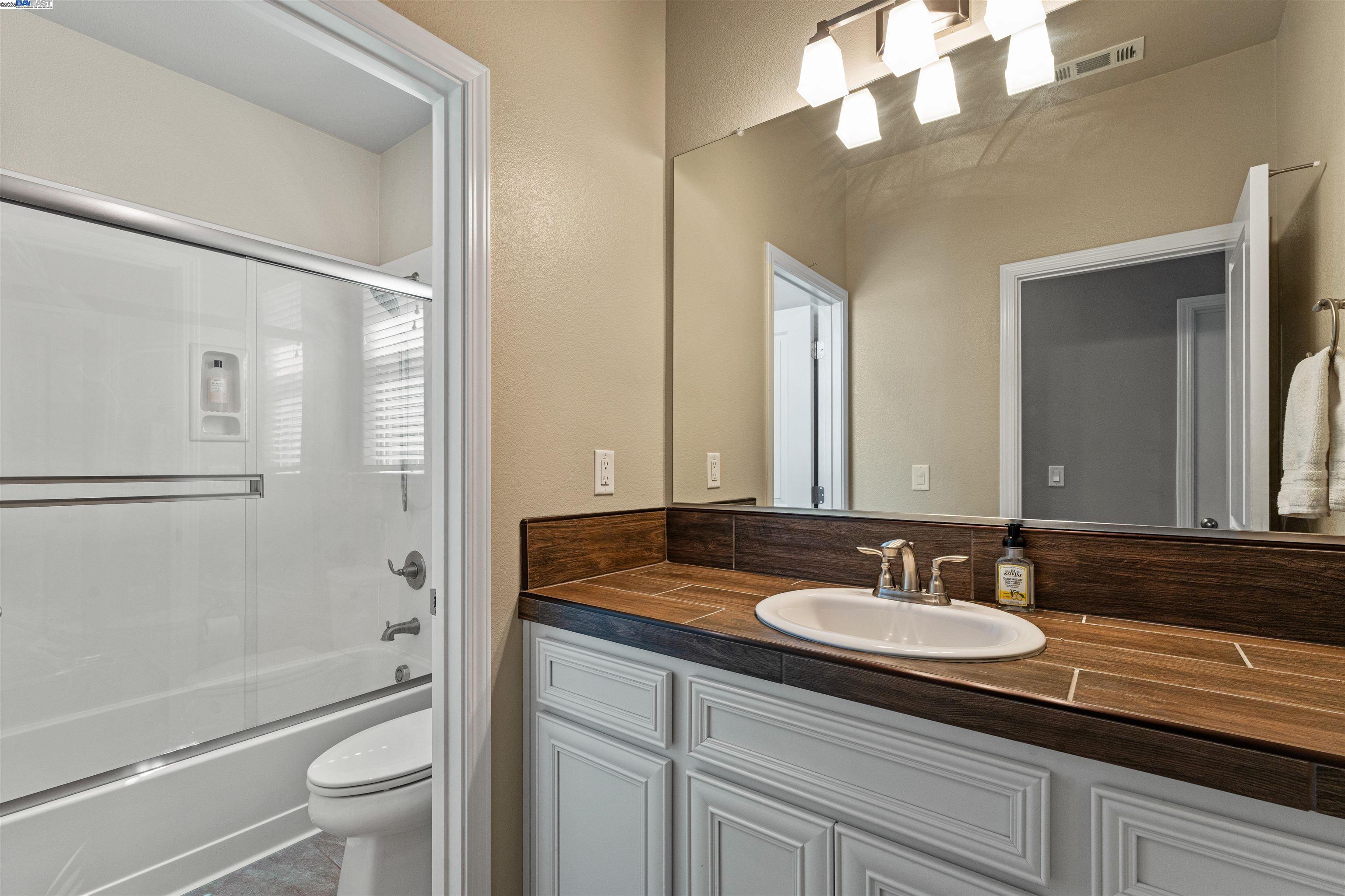 Detail Gallery Image 36 of 47 For 3008 Jaffrey St, Roseville,  CA 95747 - 5 Beds | 4/1 Baths