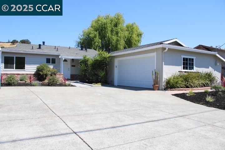 Detail Gallery Image 1 of 30 For 2443 Stokes Ave, Pinole,  CA 94564 - 3 Beds | 2 Baths