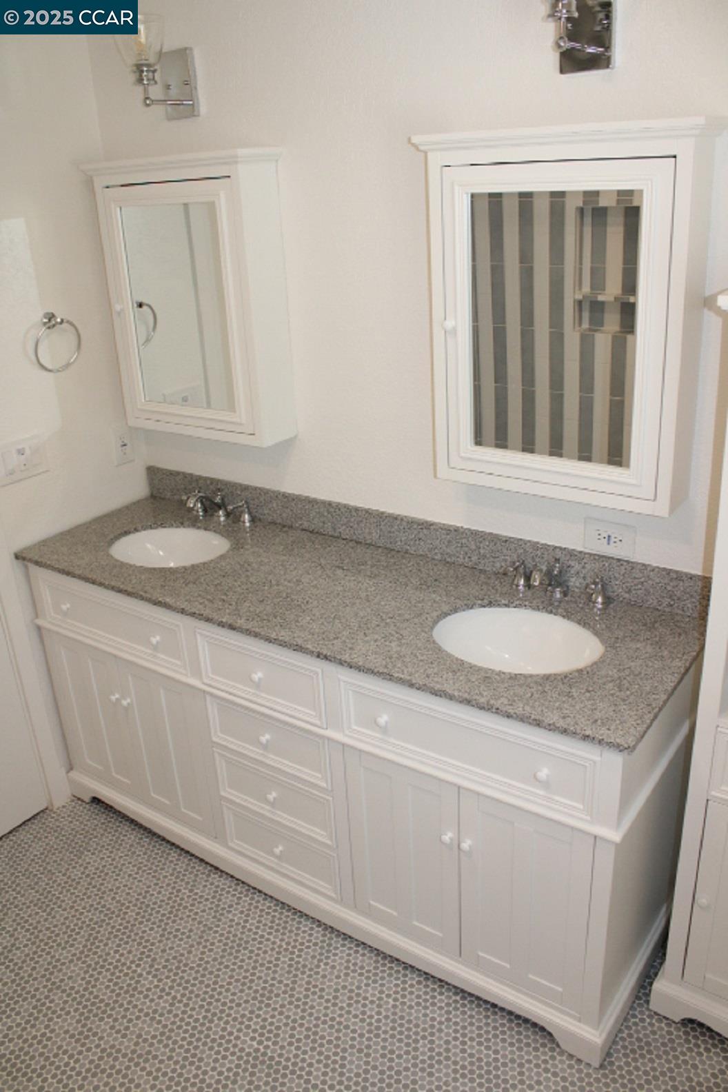 Detail Gallery Image 13 of 30 For 2443 Stokes Ave, Pinole,  CA 94564 - 3 Beds | 2 Baths