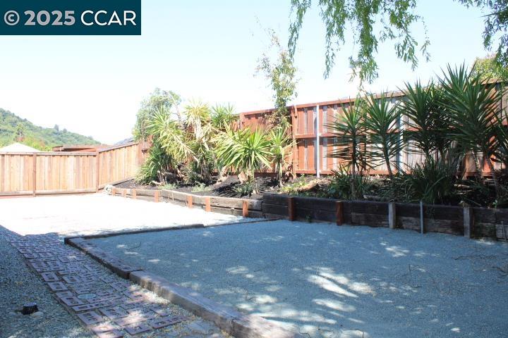 Detail Gallery Image 28 of 30 For 2443 Stokes Ave, Pinole,  CA 94564 - 3 Beds | 2 Baths