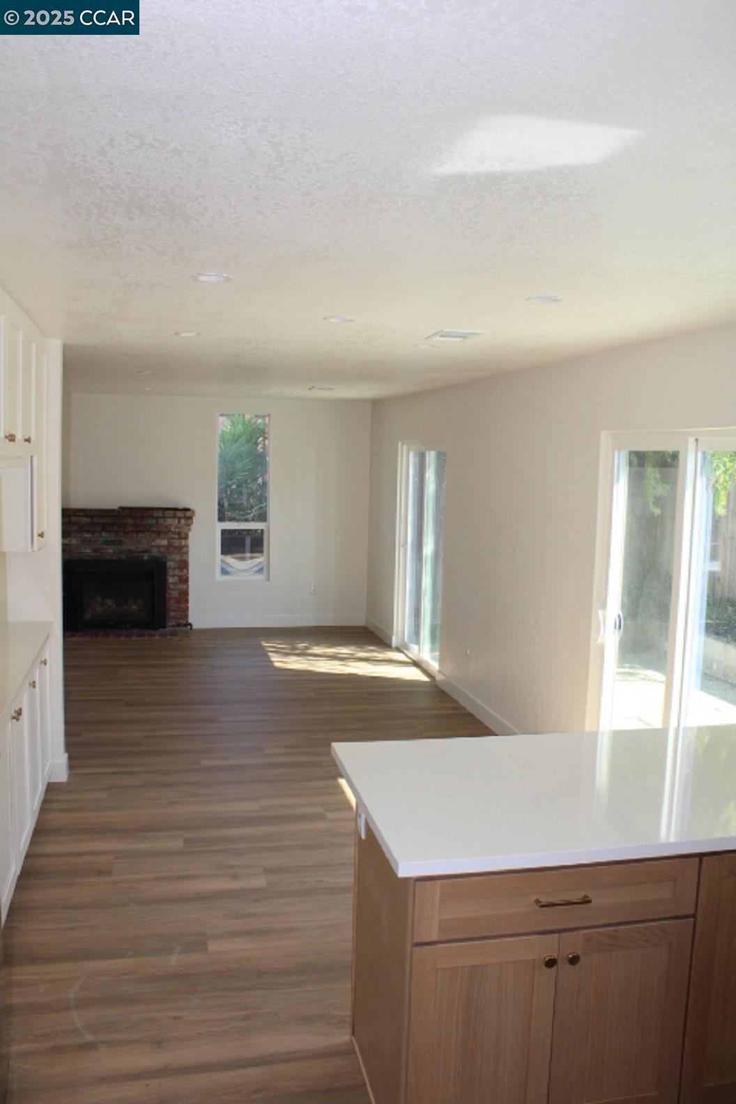Detail Gallery Image 8 of 30 For 2443 Stokes Ave, Pinole,  CA 94564 - 3 Beds | 2 Baths