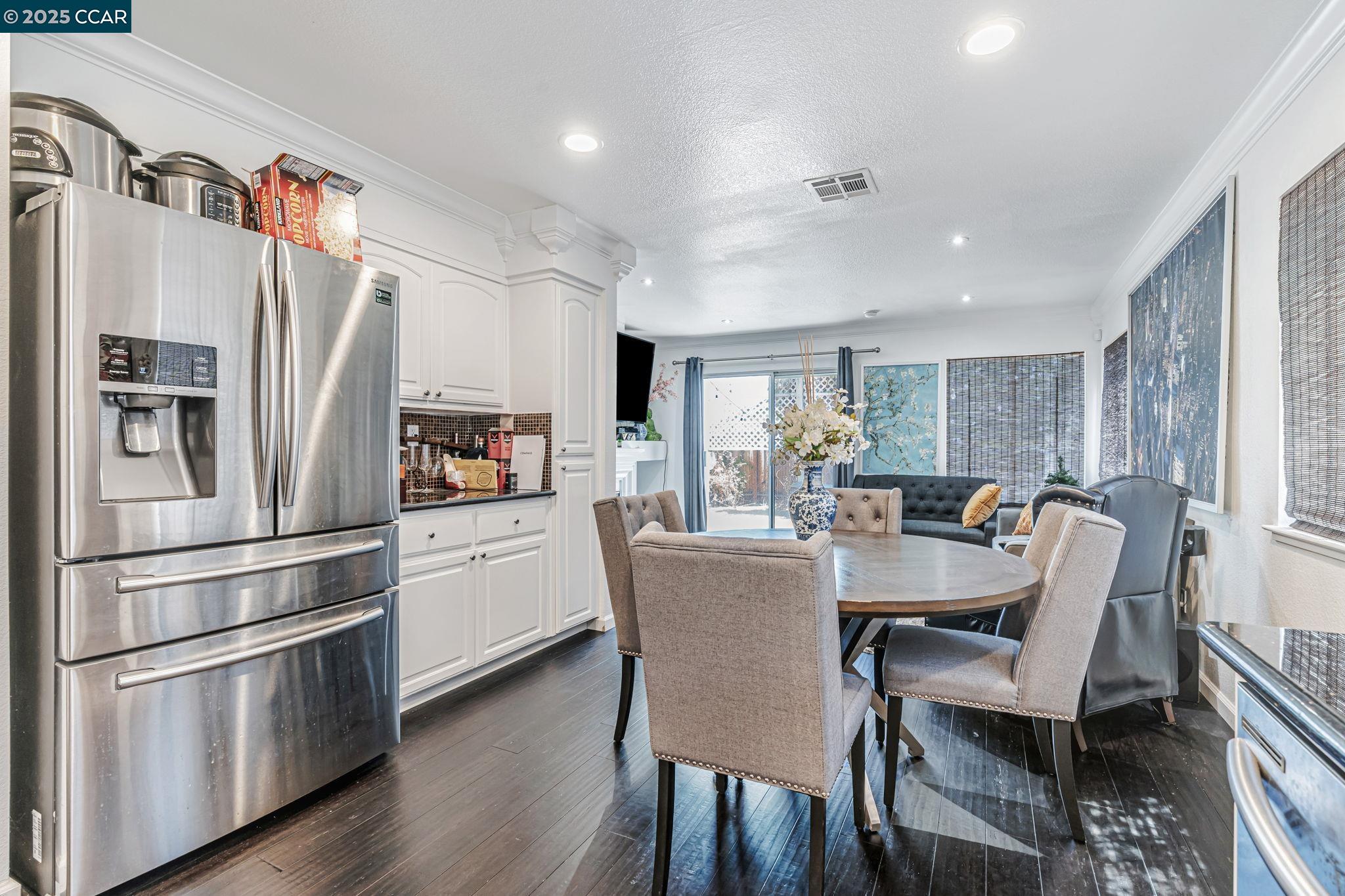 Detail Gallery Image 11 of 40 For 5103 Pioneer Way, Antioch,  CA 94531 - 3 Beds | 2/1 Baths