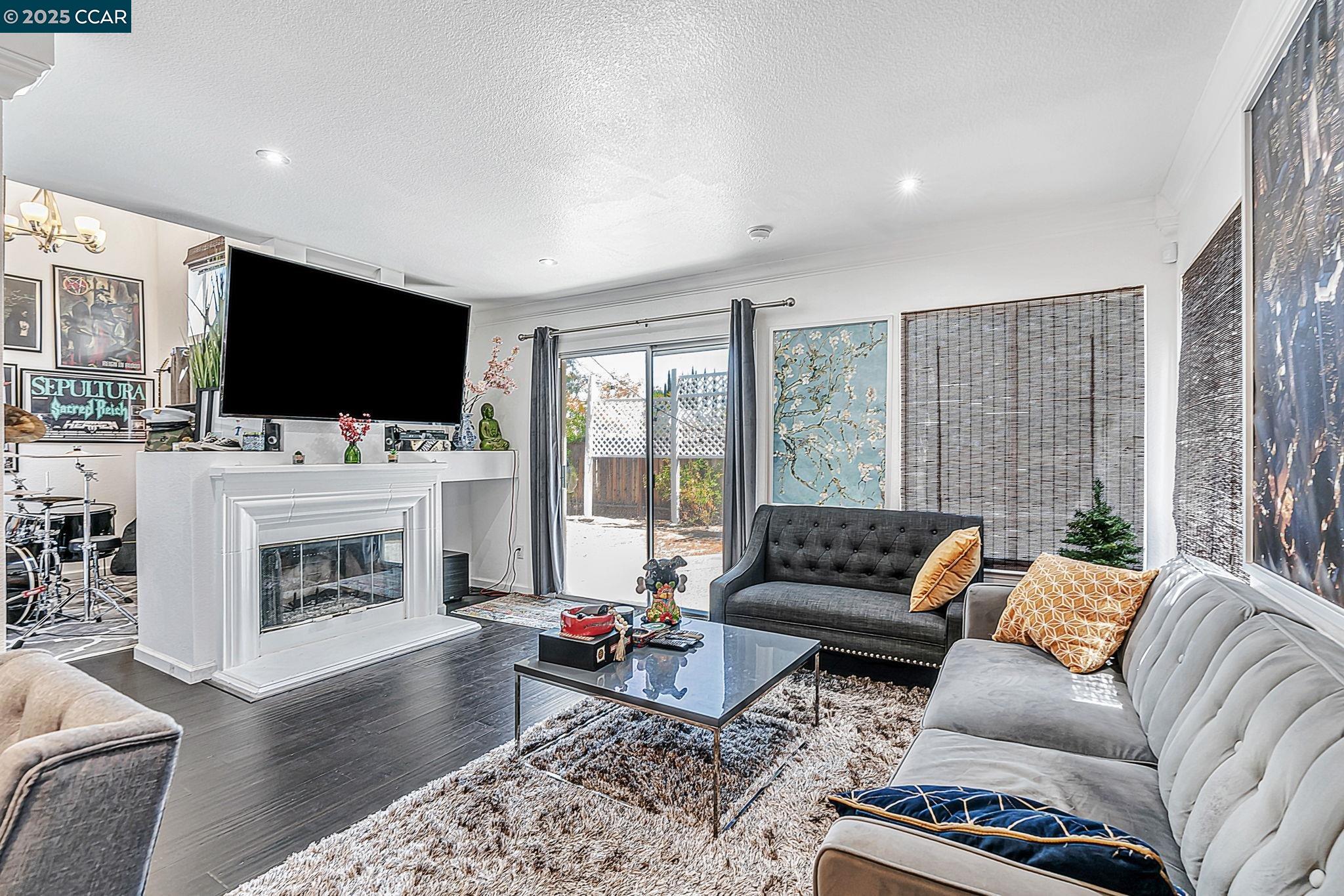 Detail Gallery Image 8 of 40 For 5103 Pioneer Way, Antioch,  CA 94531 - 3 Beds | 2/1 Baths