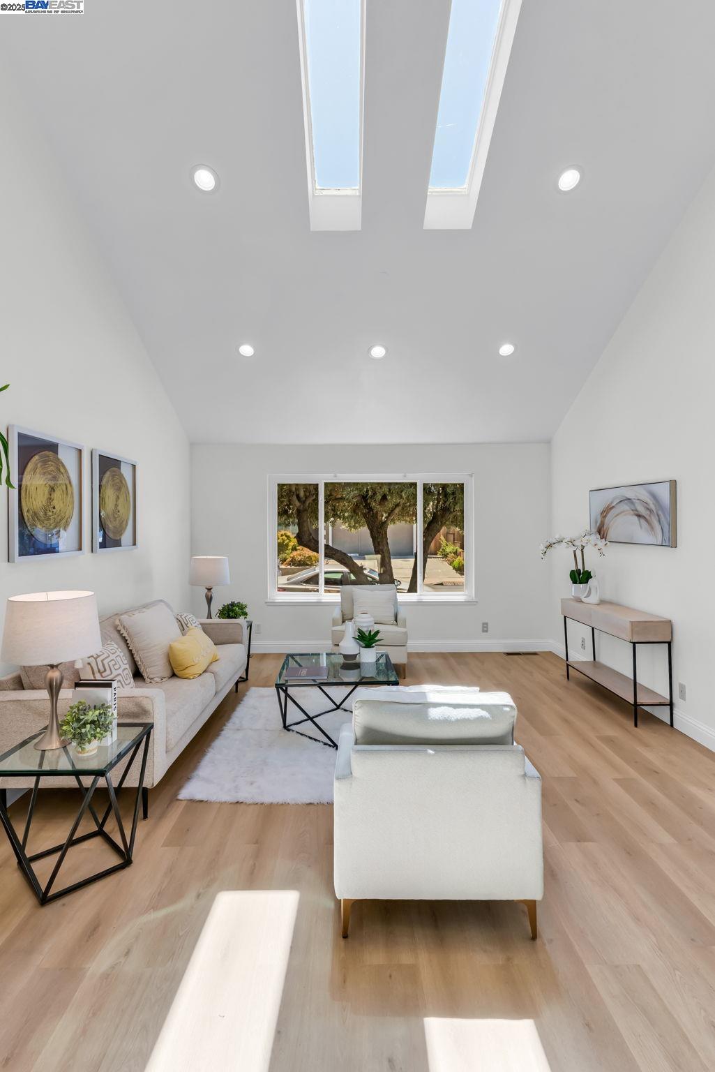 Detail Gallery Image 7 of 44 For 3145 Chillum Ct, San Jose,  CA 95148 - 3 Beds | 2/1 Baths