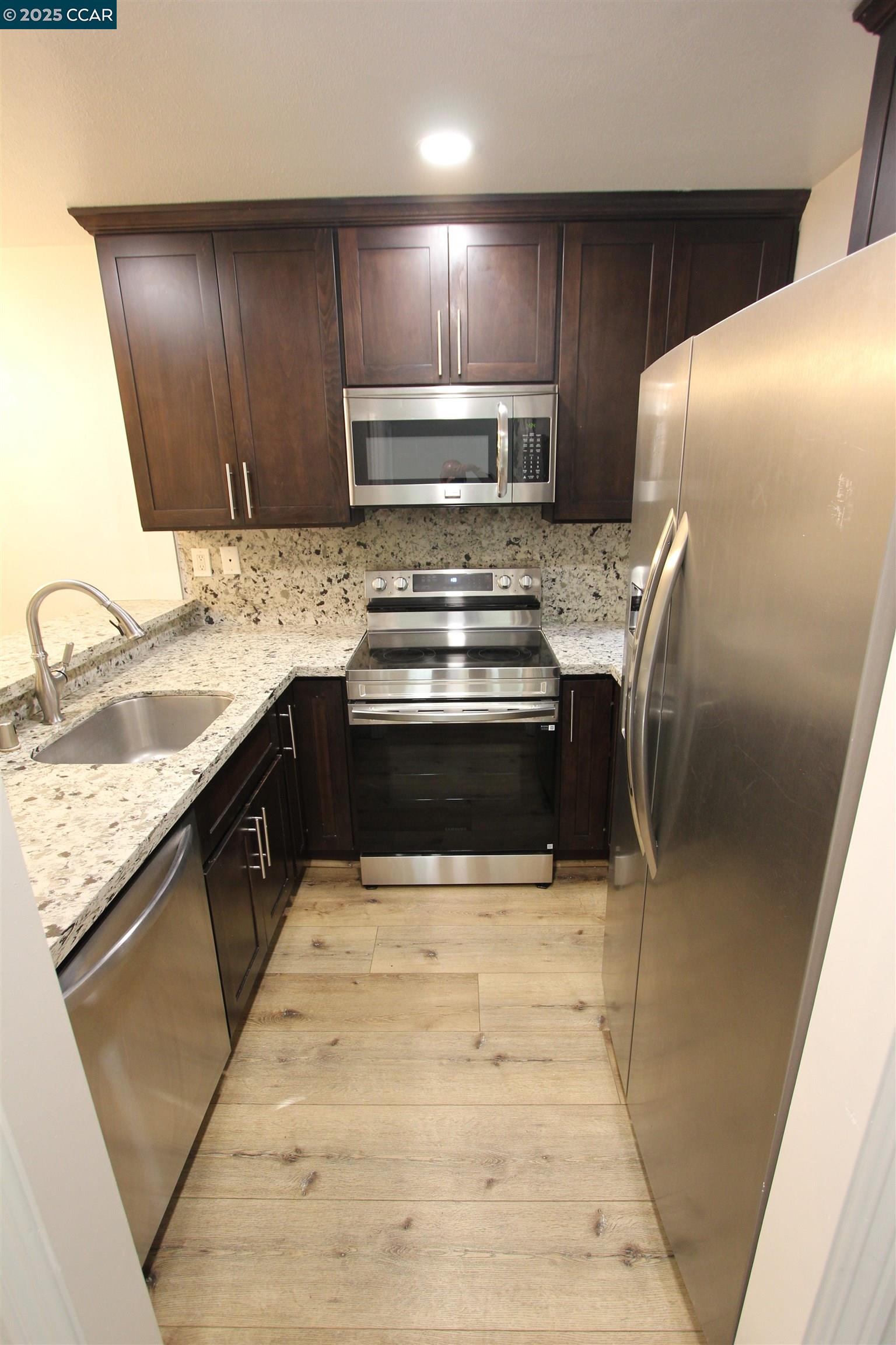 Detail Gallery Image 13 of 37 For Montego, Walnut Creek,  CA 94598 - – Beds | – Baths