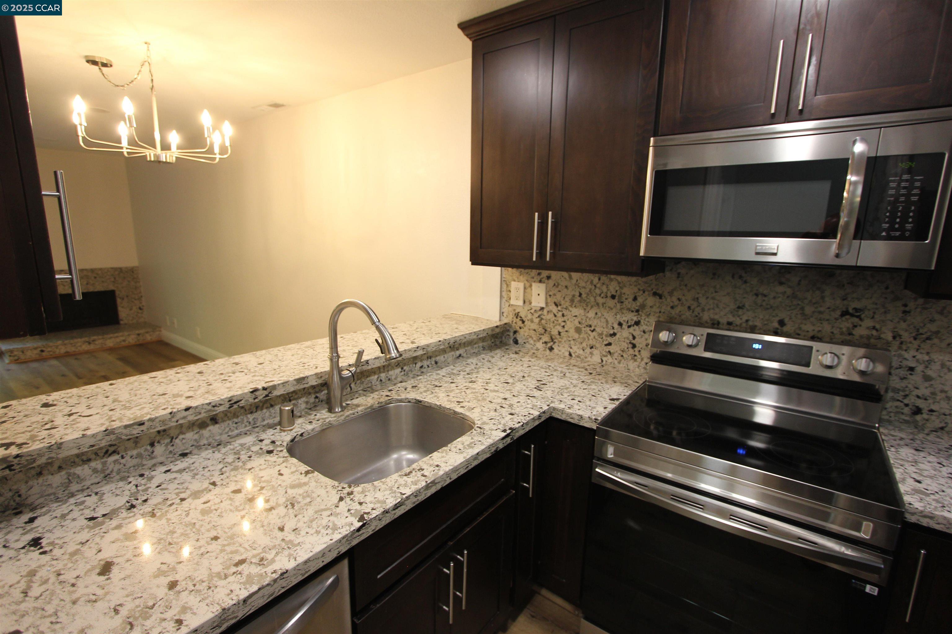 Detail Gallery Image 15 of 37 For Montego, Walnut Creek,  CA 94598 - – Beds | – Baths