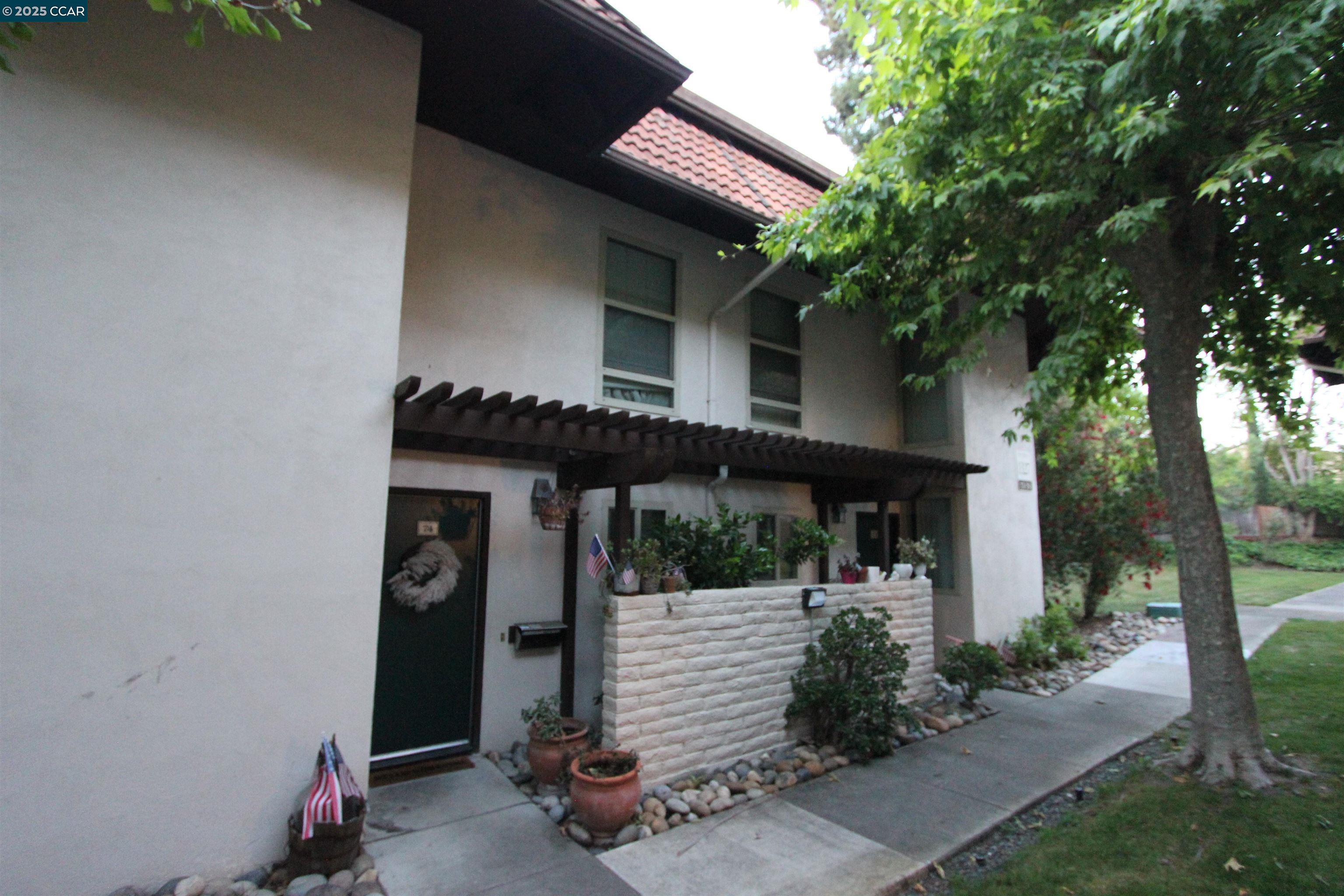 Detail Gallery Image 3 of 11 For Montego, Walnut Creek,  CA 94598 - – Beds | – Baths