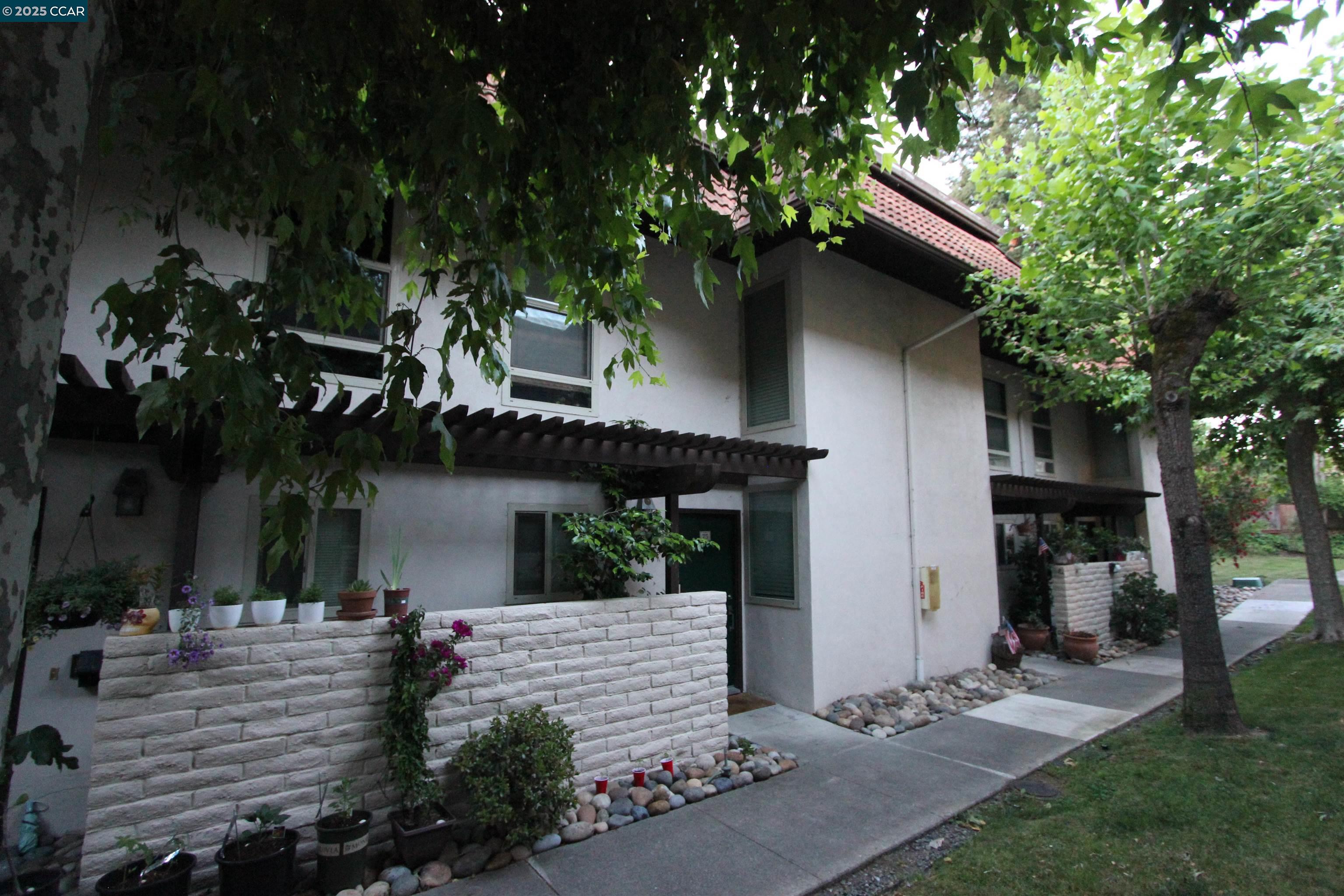 Detail Gallery Image 5 of 11 For Montego, Walnut Creek,  CA 94598 - – Beds | – Baths