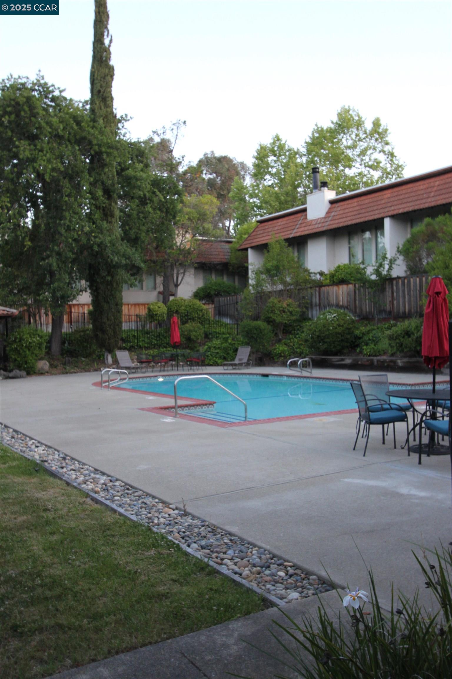 Detail Gallery Image 9 of 11 For Montego, Walnut Creek,  CA 94598 - – Beds | – Baths
