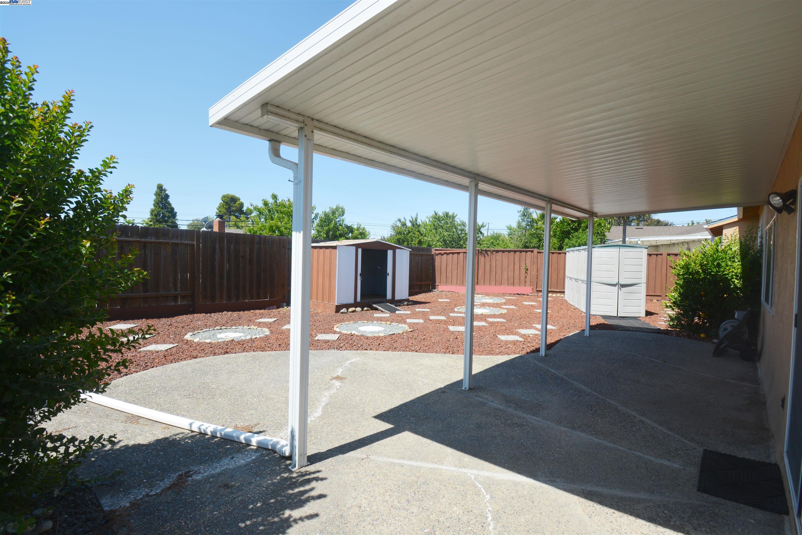 Detail Gallery Image 20 of 23 For 2120 Shasta, Martinez,  CA 94553 - 3 Beds | 2 Baths