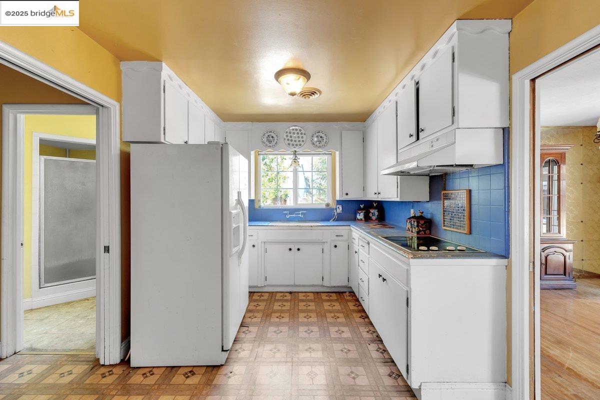 Detail Gallery Image 12 of 31 For 1702 Sherwood Ave, Modesto,  CA 95350 - 3 Beds | 2 Baths