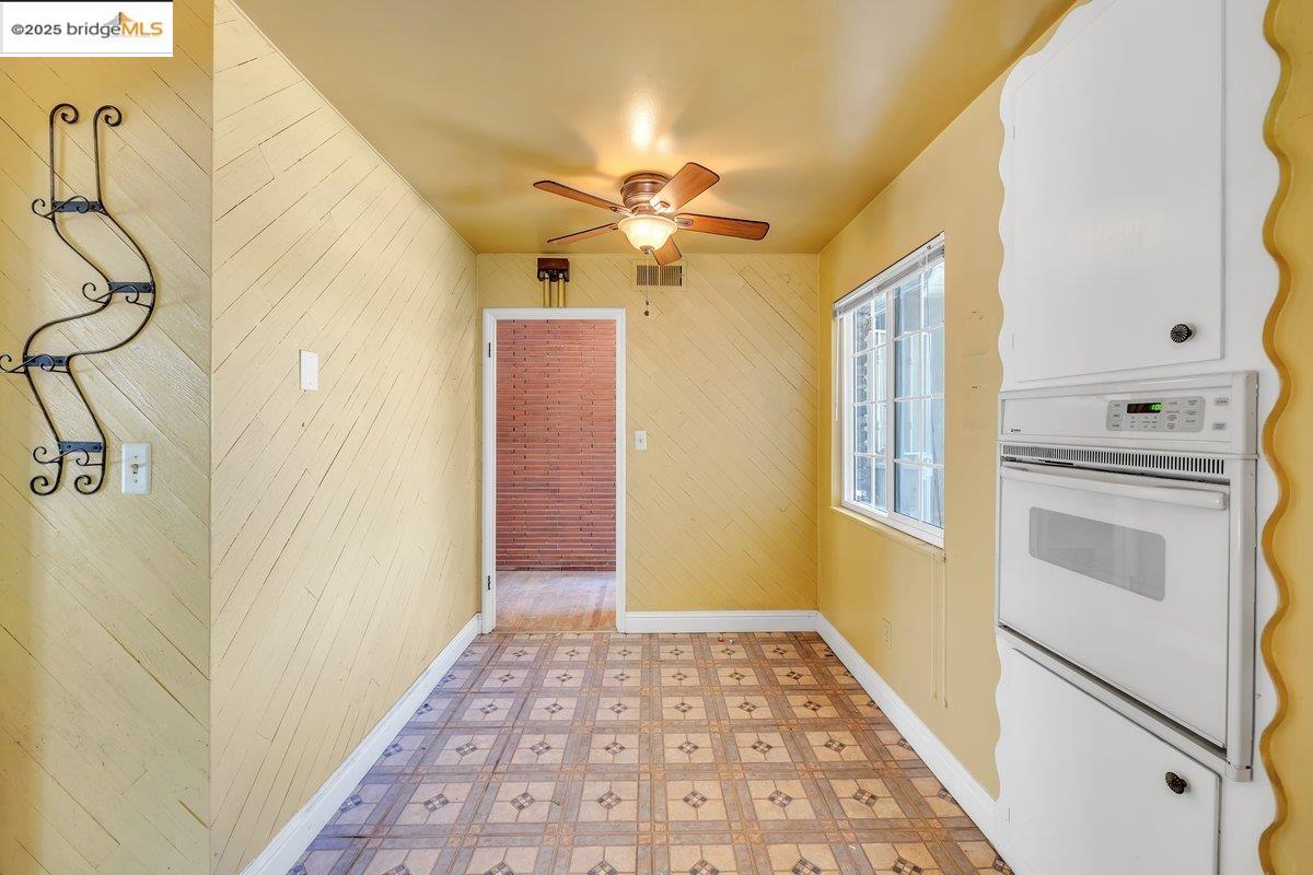 Detail Gallery Image 14 of 31 For 1702 Sherwood Ave, Modesto,  CA 95350 - 3 Beds | 2 Baths