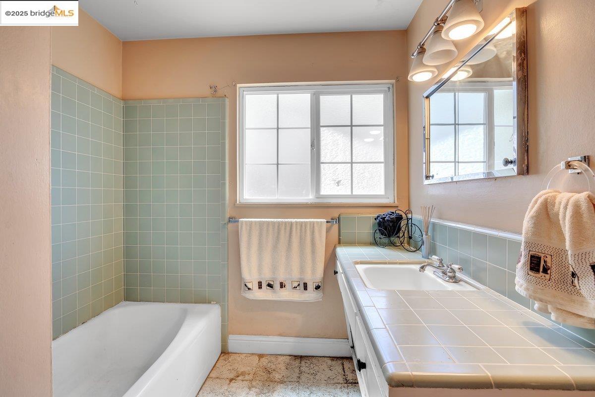 Detail Gallery Image 21 of 31 For 1702 Sherwood Ave, Modesto,  CA 95350 - 3 Beds | 2 Baths