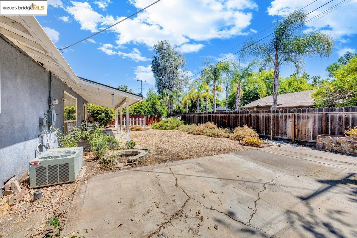 Detail Gallery Image 23 of 31 For 1702 Sherwood Ave, Modesto,  CA 95350 - 3 Beds | 2 Baths