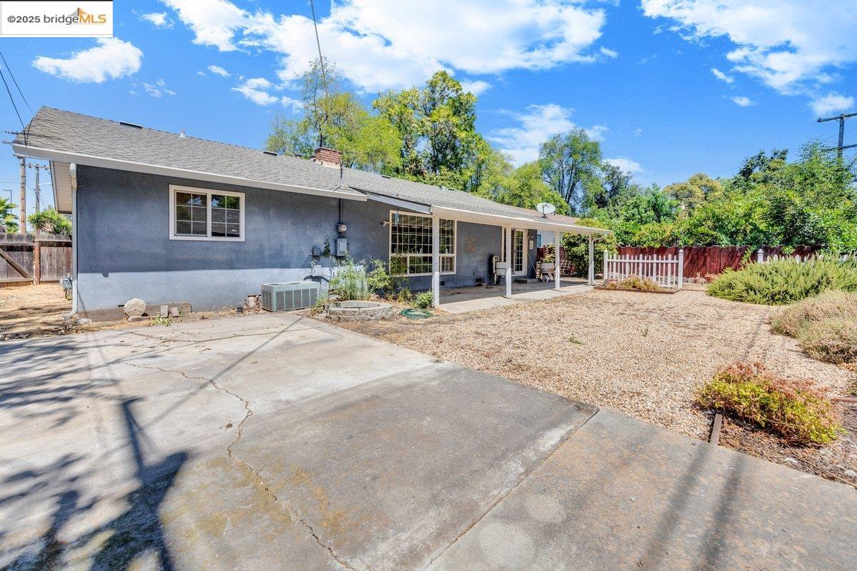 Detail Gallery Image 24 of 31 For 1702 Sherwood Ave, Modesto,  CA 95350 - 3 Beds | 2 Baths