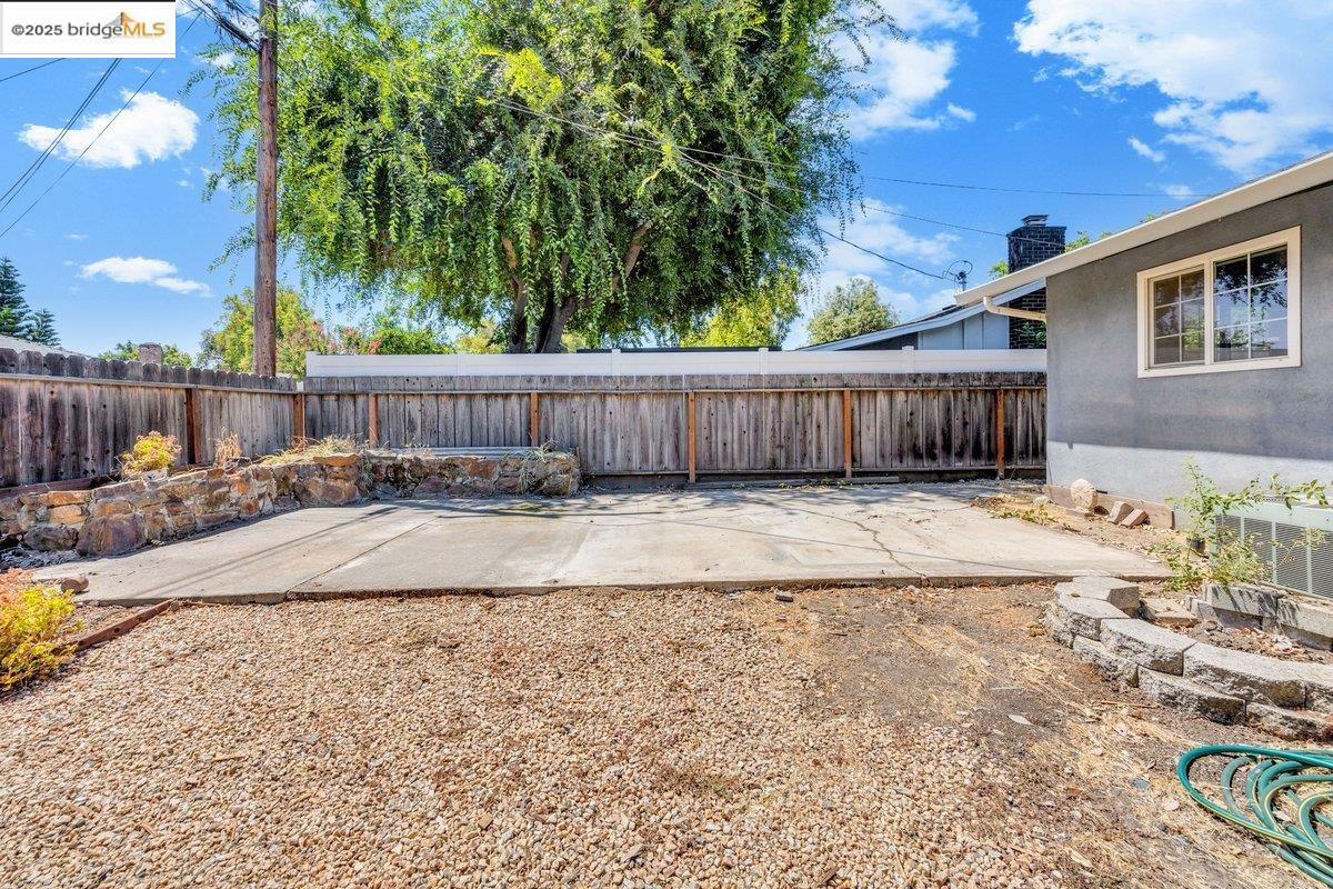 Detail Gallery Image 29 of 31 For 1702 Sherwood Ave, Modesto,  CA 95350 - 3 Beds | 2 Baths