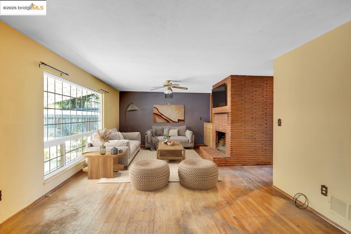 Detail Gallery Image 6 of 31 For 1702 Sherwood Ave, Modesto,  CA 95350 - 3 Beds | 2 Baths