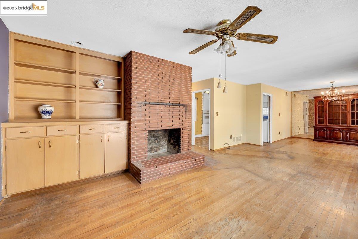 Detail Gallery Image 8 of 31 For 1702 Sherwood Ave, Modesto,  CA 95350 - 3 Beds | 2 Baths