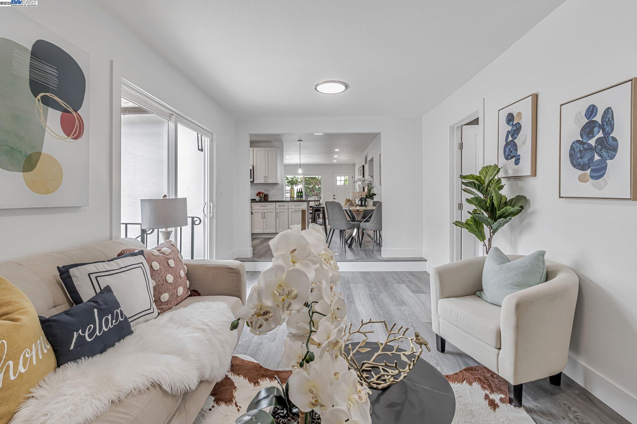 Detail Gallery Image 14 of 41 For 5835 Morse Dr, Oakland,  CA 94605 - 3 Beds | 2 Baths