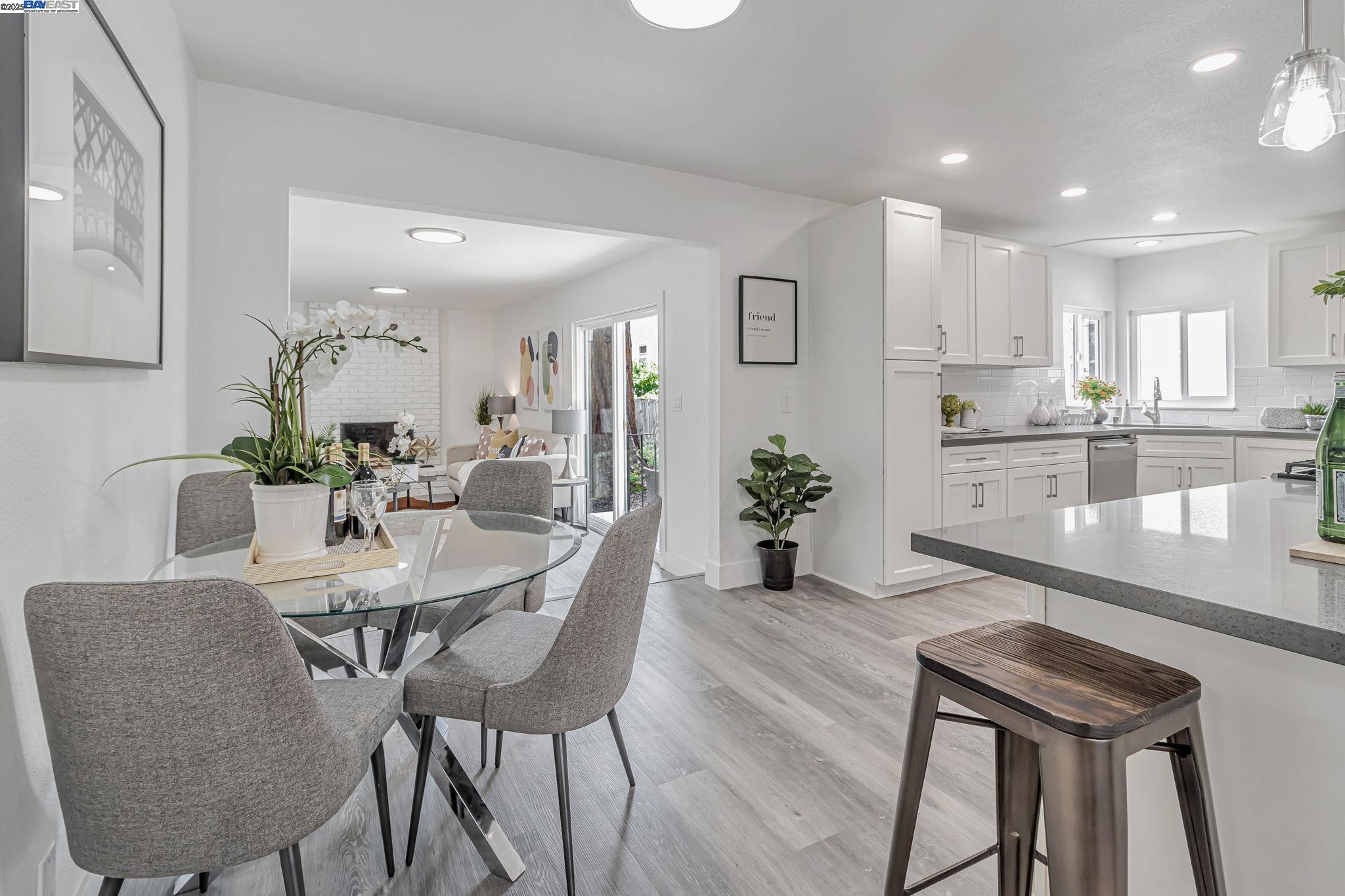 Detail Gallery Image 19 of 41 For 5835 Morse Dr, Oakland,  CA 94605 - 3 Beds | 2 Baths
