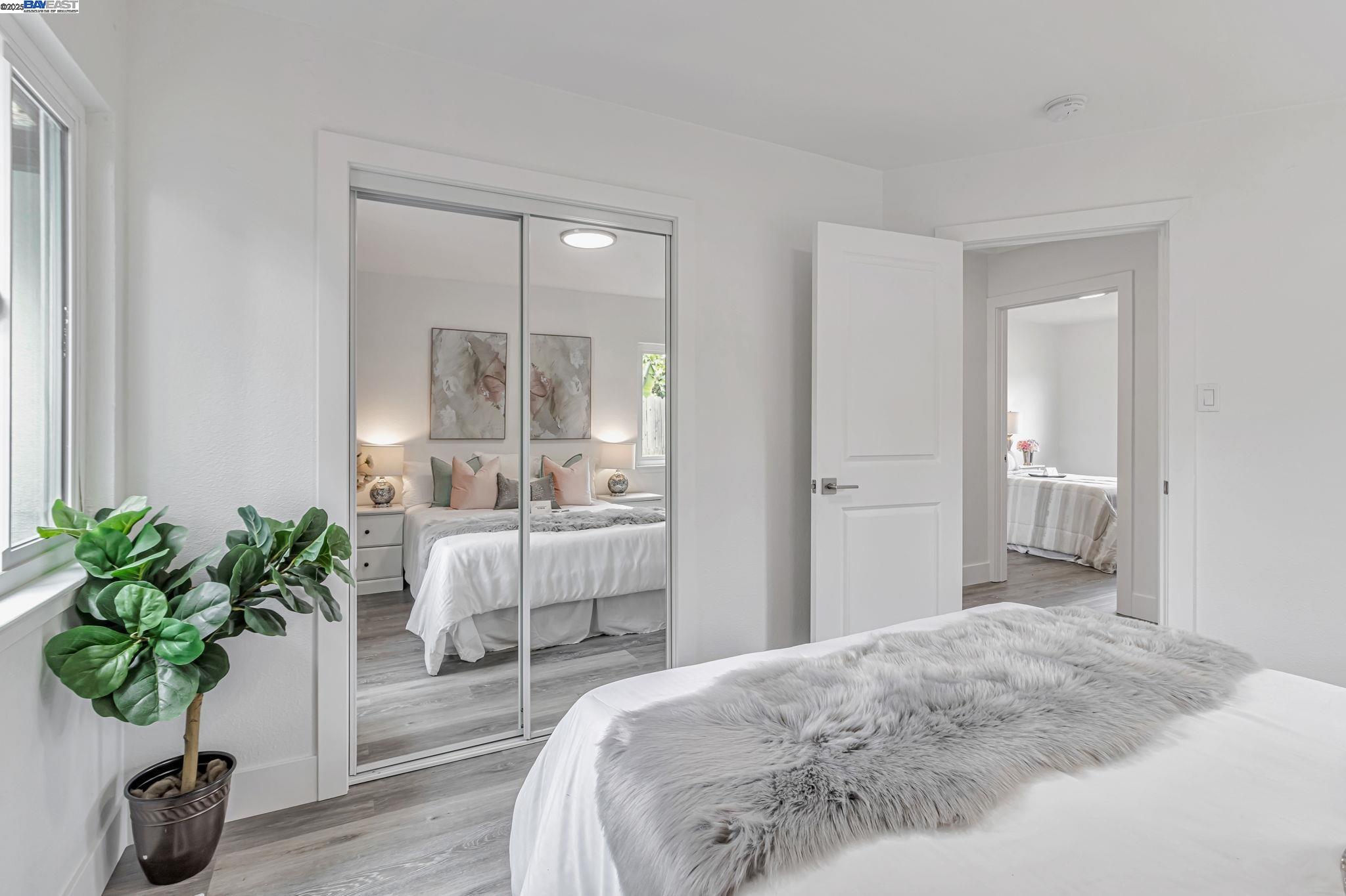 Detail Gallery Image 22 of 41 For 5835 Morse Dr, Oakland,  CA 94605 - 3 Beds | 2 Baths