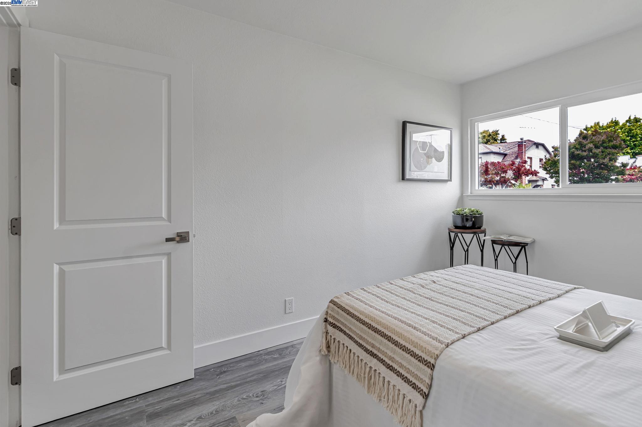 Detail Gallery Image 25 of 41 For 5835 Morse Dr, Oakland,  CA 94605 - 3 Beds | 2 Baths