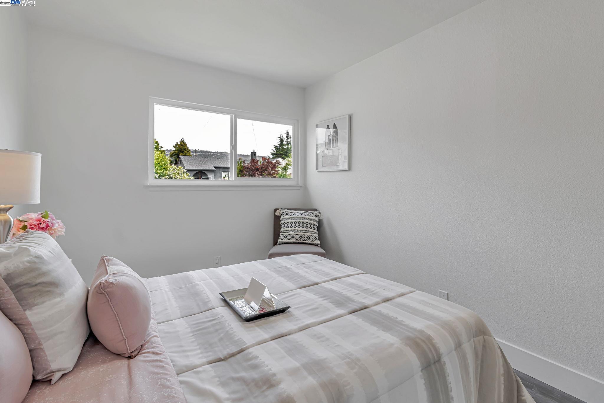Detail Gallery Image 29 of 41 For 5835 Morse Dr, Oakland,  CA 94605 - 3 Beds | 2 Baths
