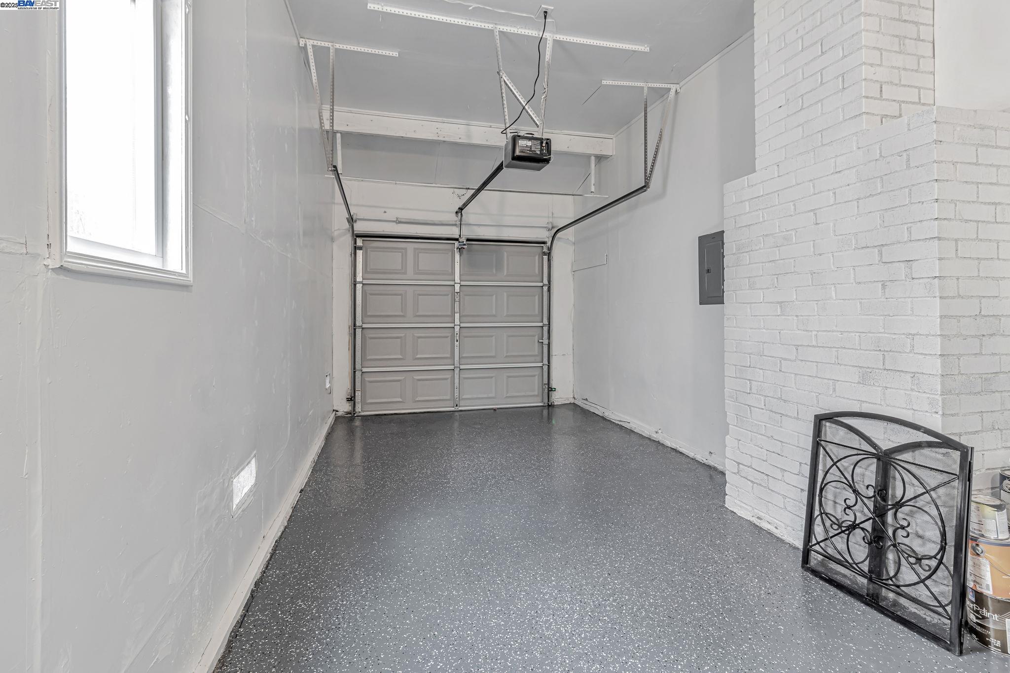 Detail Gallery Image 33 of 41 For 5835 Morse Dr, Oakland,  CA 94605 - 3 Beds | 2 Baths
