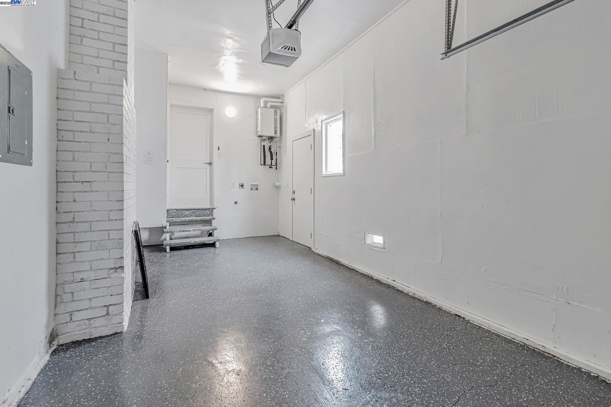 Detail Gallery Image 35 of 41 For 5835 Morse Dr, Oakland,  CA 94605 - 3 Beds | 2 Baths