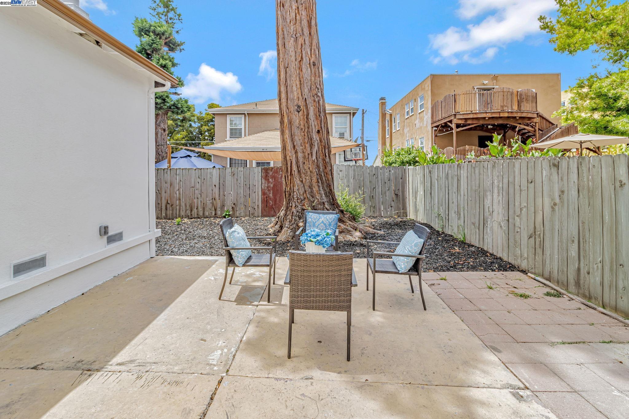Detail Gallery Image 36 of 41 For 5835 Morse Dr, Oakland,  CA 94605 - 3 Beds | 2 Baths