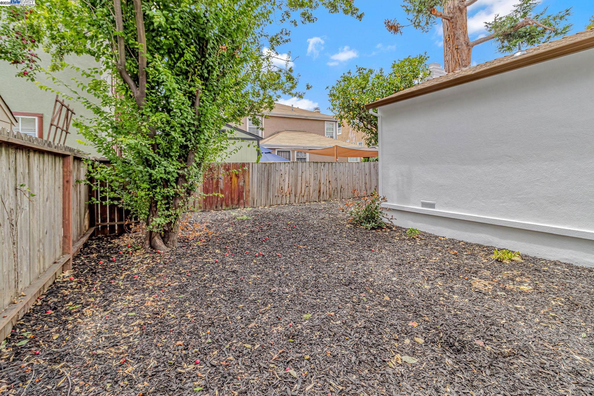 Detail Gallery Image 41 of 41 For 5835 Morse Dr, Oakland,  CA 94605 - 3 Beds | 2 Baths