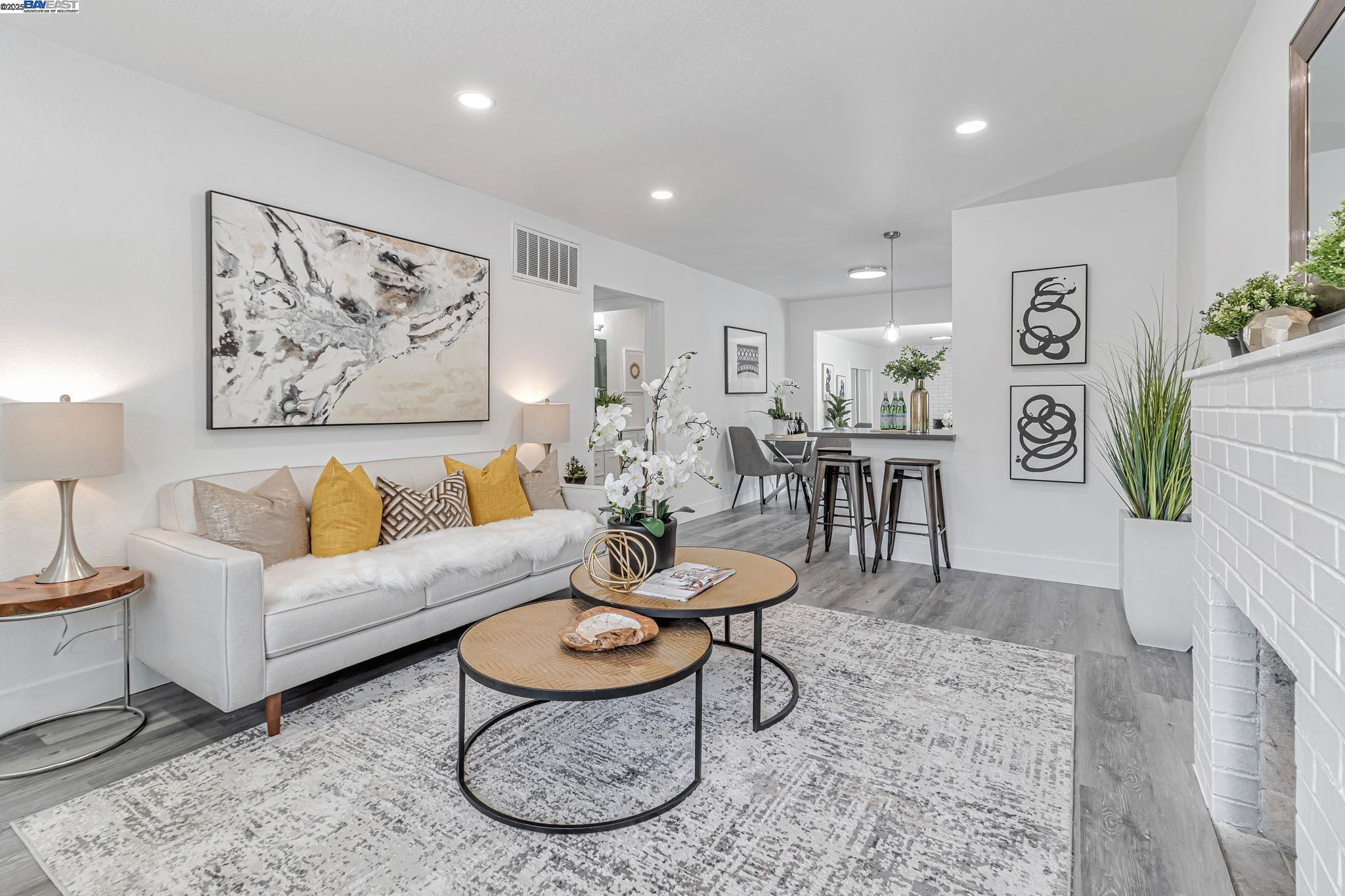 Detail Gallery Image 9 of 41 For 5835 Morse Dr, Oakland,  CA 94605 - 3 Beds | 2 Baths
