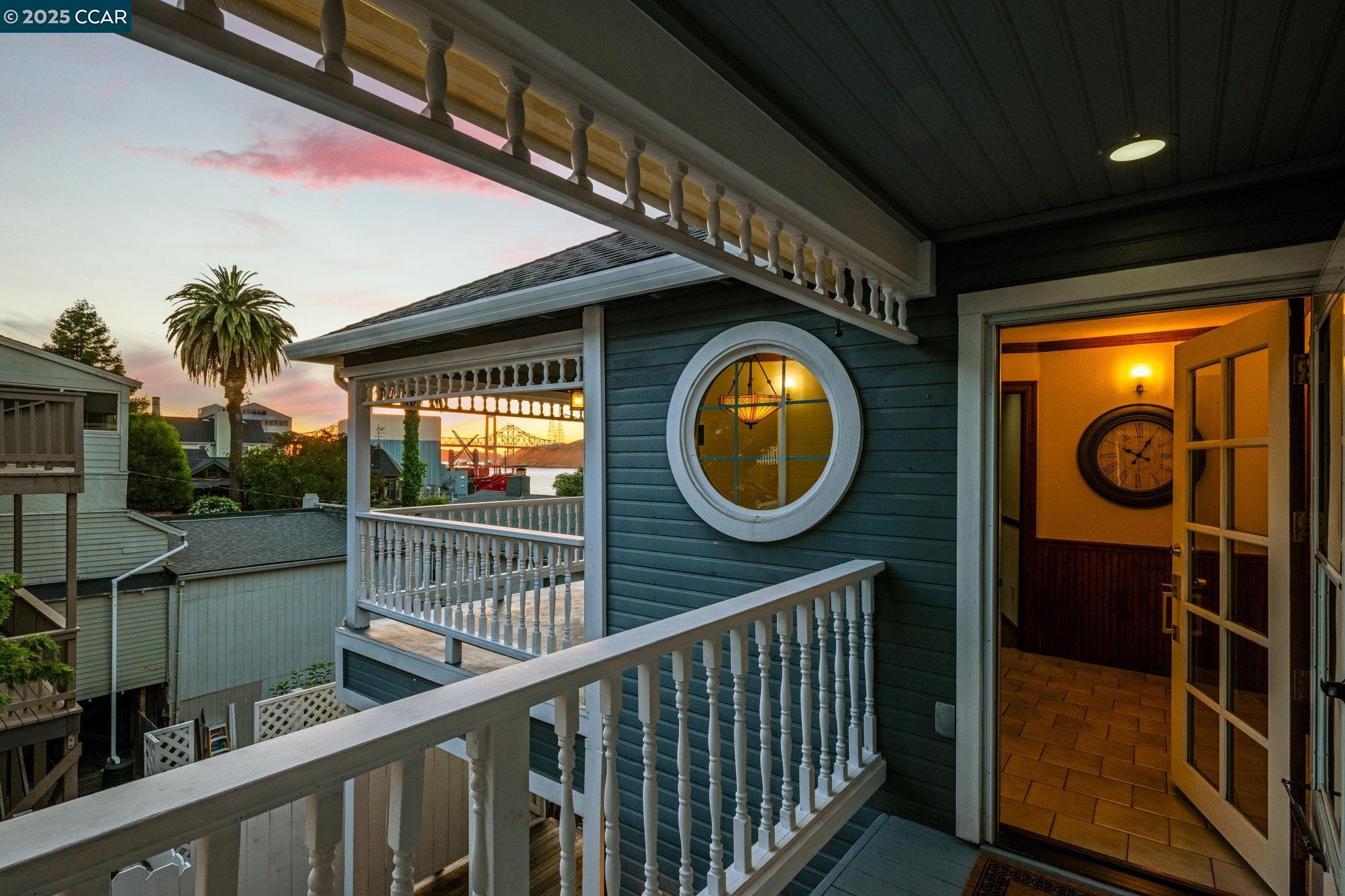 Detail Gallery Image 2 of 55 For 376 Winslow St, Crockett,  CA 94525 - 3 Beds | 2 Baths