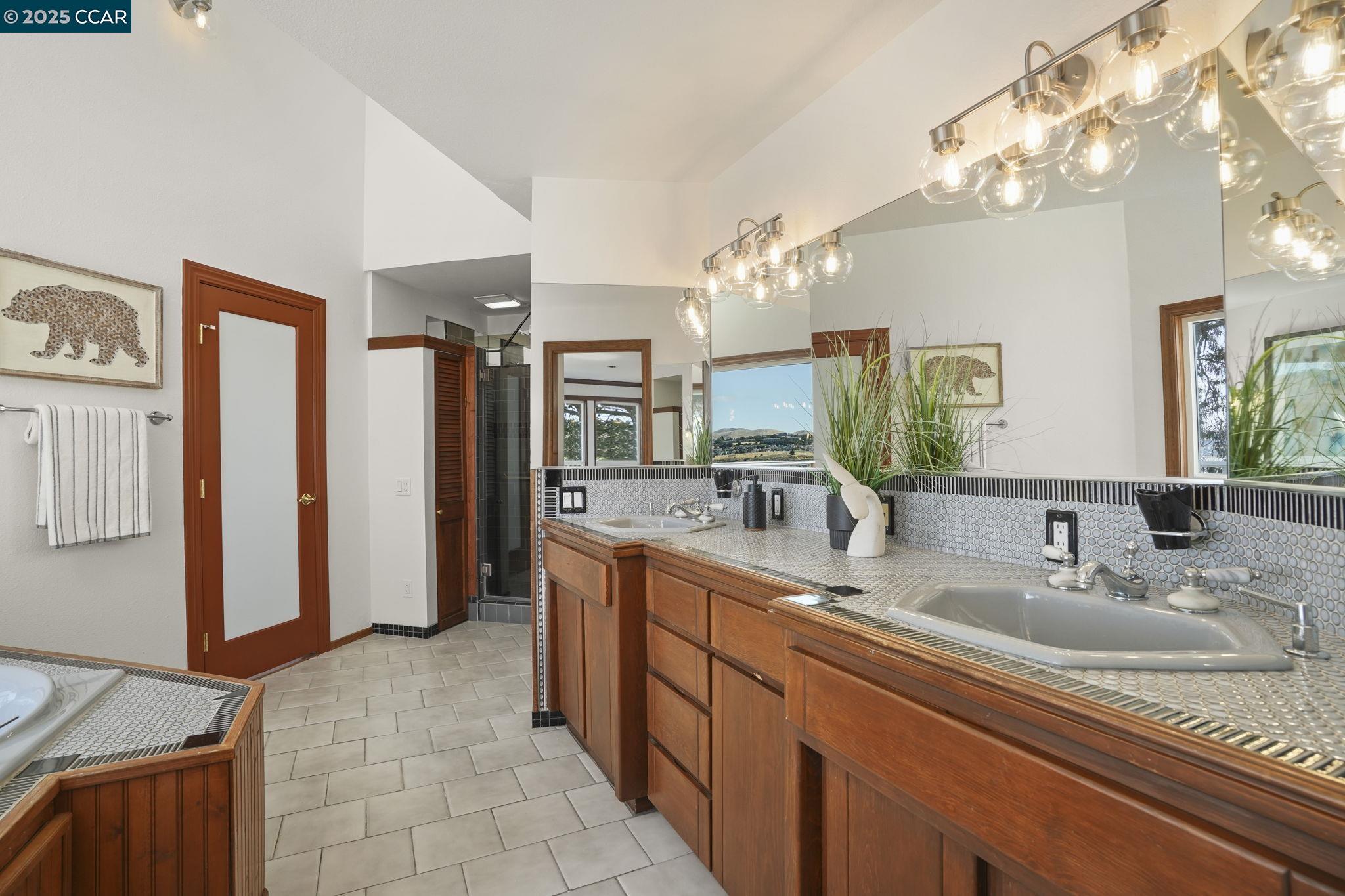 Detail Gallery Image 23 of 55 For 376 Winslow St, Crockett,  CA 94525 - 3 Beds | 2 Baths