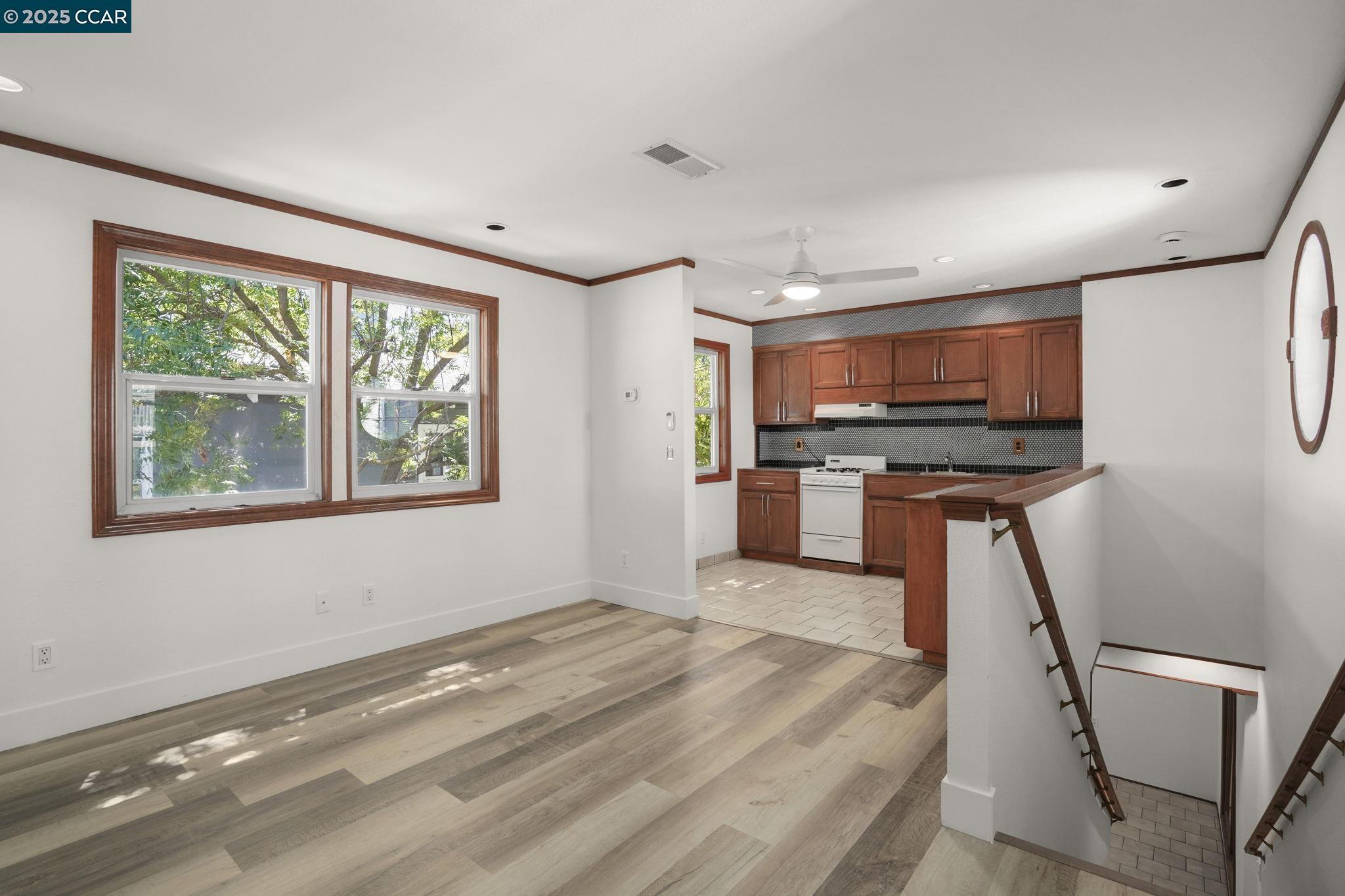 Detail Gallery Image 31 of 55 For 376 Winslow St, Crockett,  CA 94525 - 3 Beds | 2 Baths