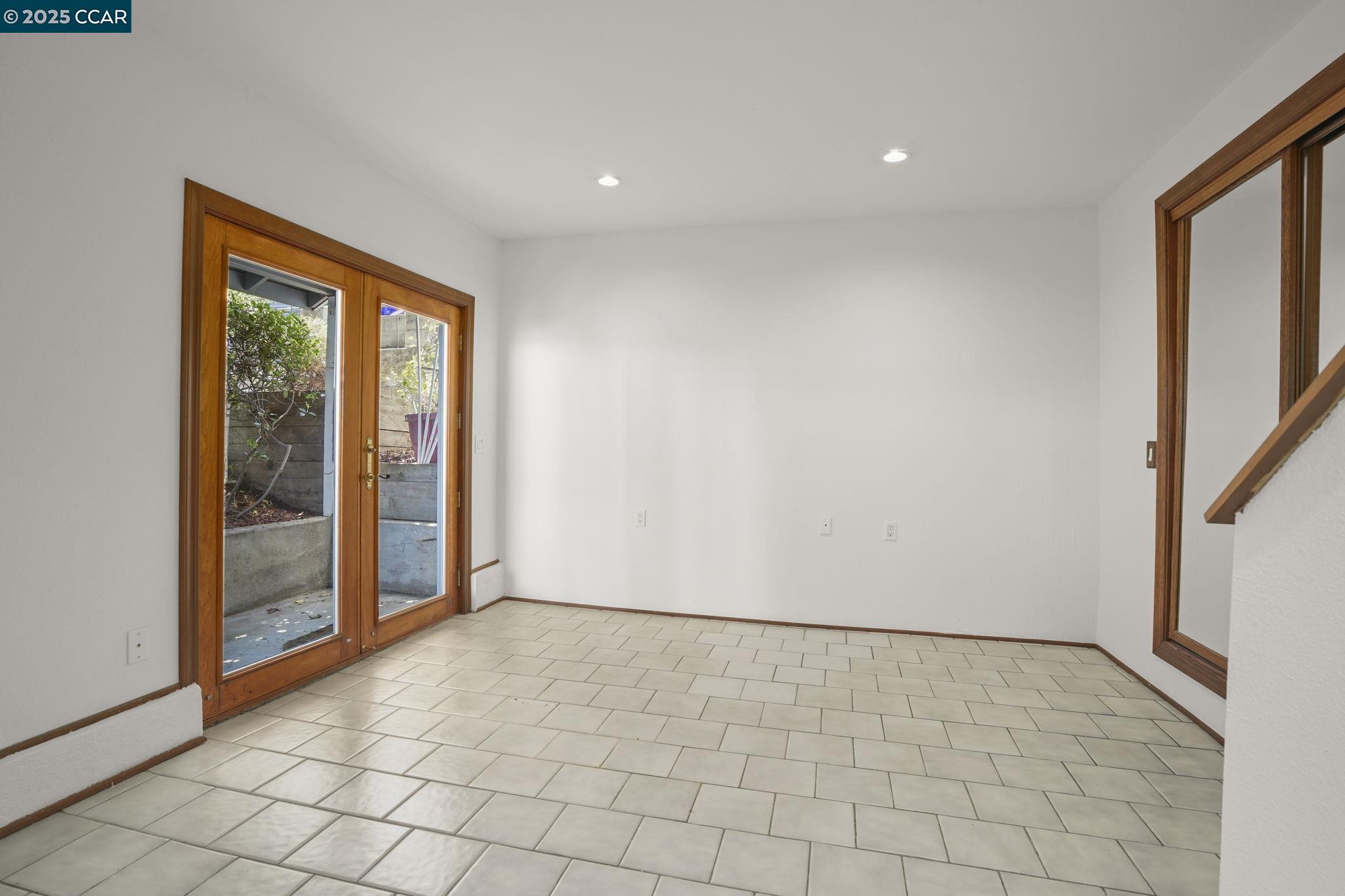 Detail Gallery Image 34 of 55 For 376 Winslow St, Crockett,  CA 94525 - 3 Beds | 2 Baths