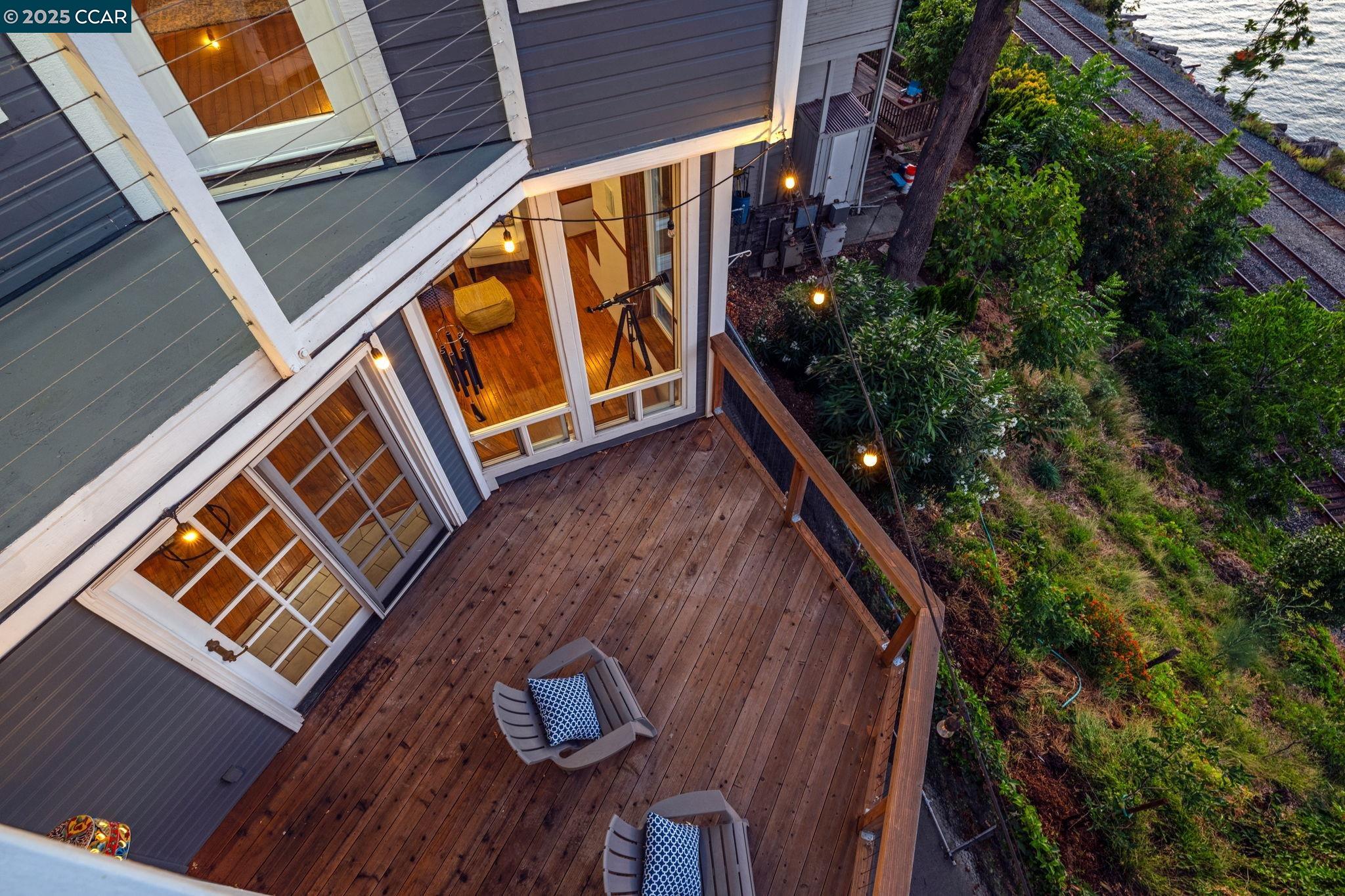 Detail Gallery Image 8 of 55 For 376 Winslow St, Crockett,  CA 94525 - 3 Beds | 2 Baths