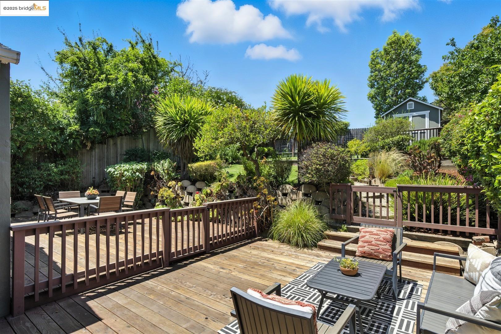 Detail Gallery Image 21 of 28 For 4007 Lyman Rd, Oakland,  CA 94602 - 2 Beds | 1 Baths