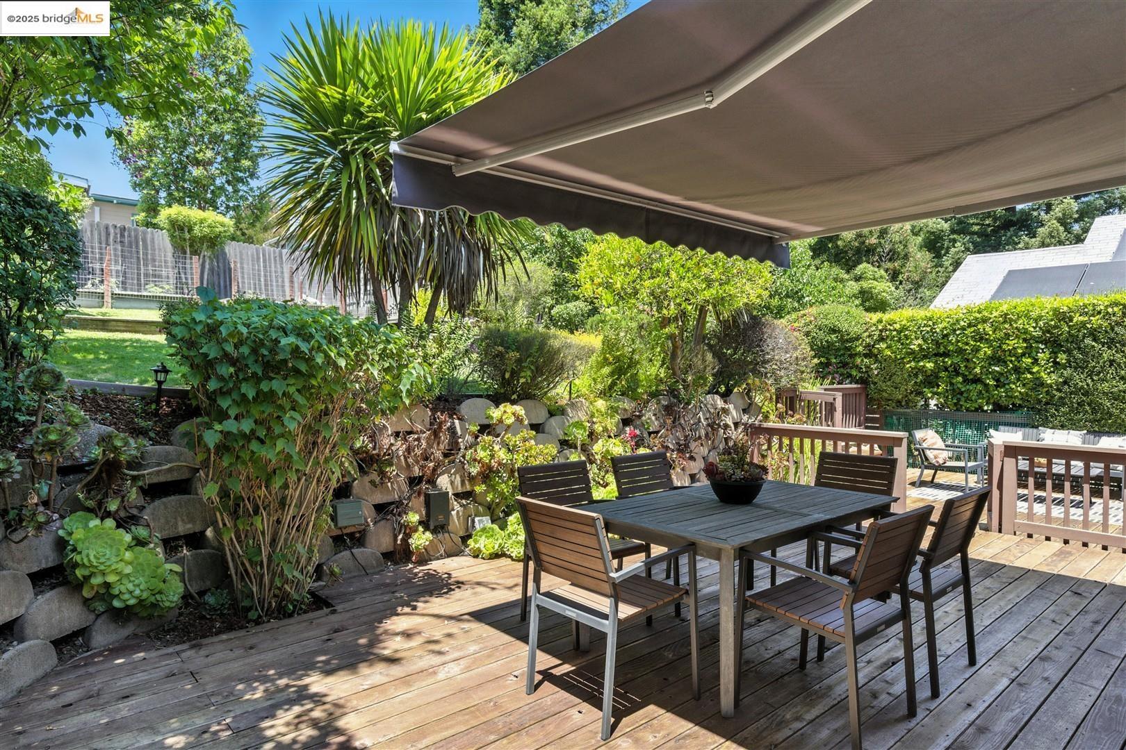 Detail Gallery Image 23 of 28 For 4007 Lyman Rd, Oakland,  CA 94602 - 2 Beds | 1 Baths