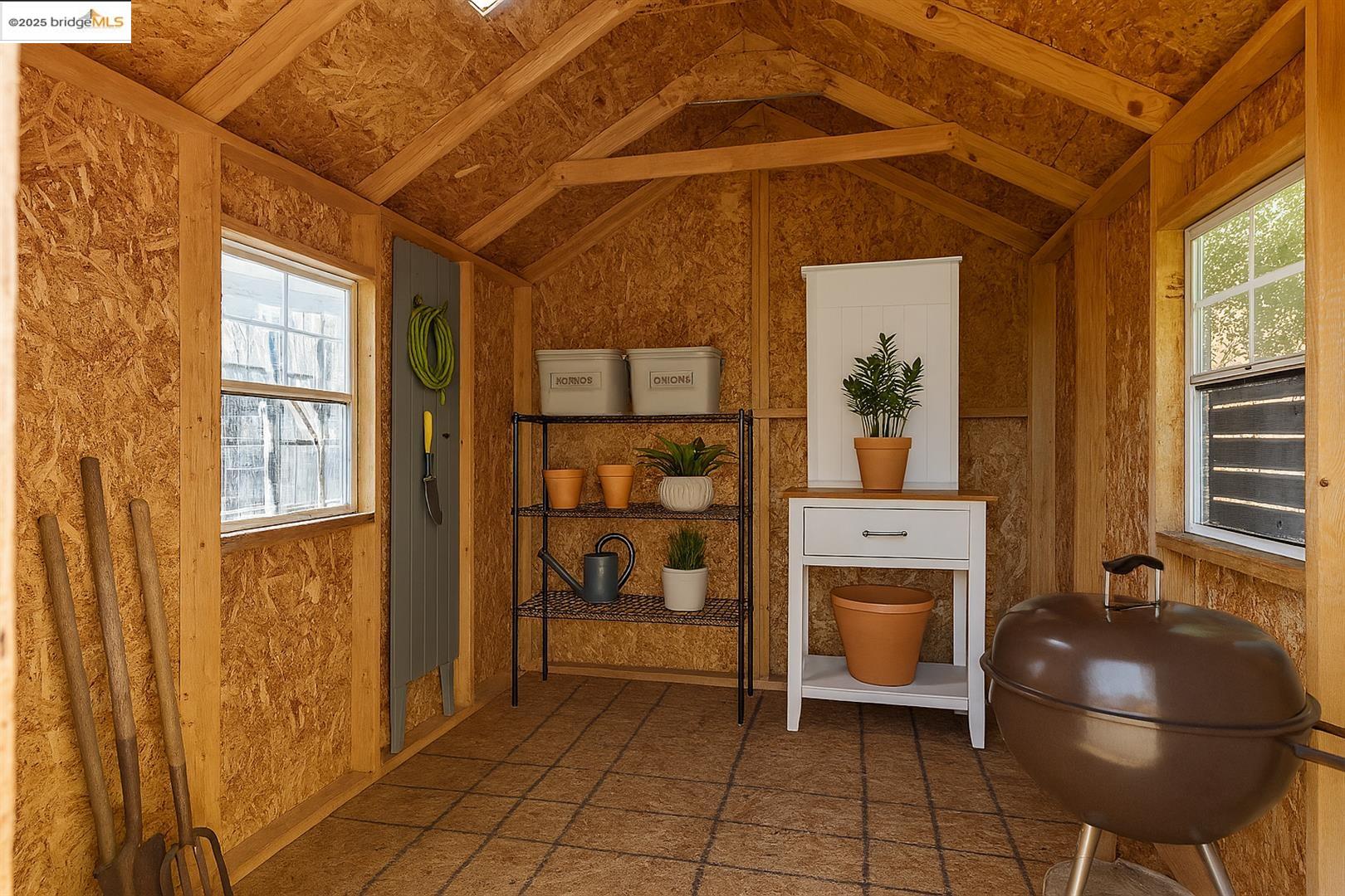 Detail Gallery Image 26 of 28 For 4007 Lyman Rd, Oakland,  CA 94602 - 2 Beds | 1 Baths