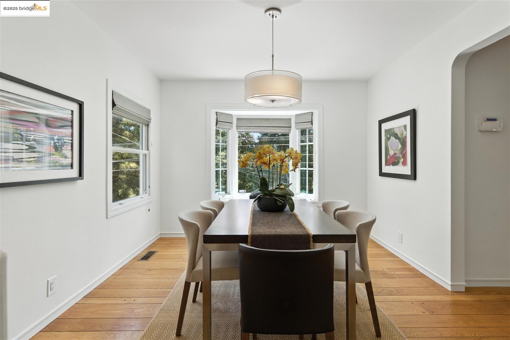 Detail Gallery Image 8 of 28 For 4007 Lyman Rd, Oakland,  CA 94602 - 2 Beds | 1 Baths