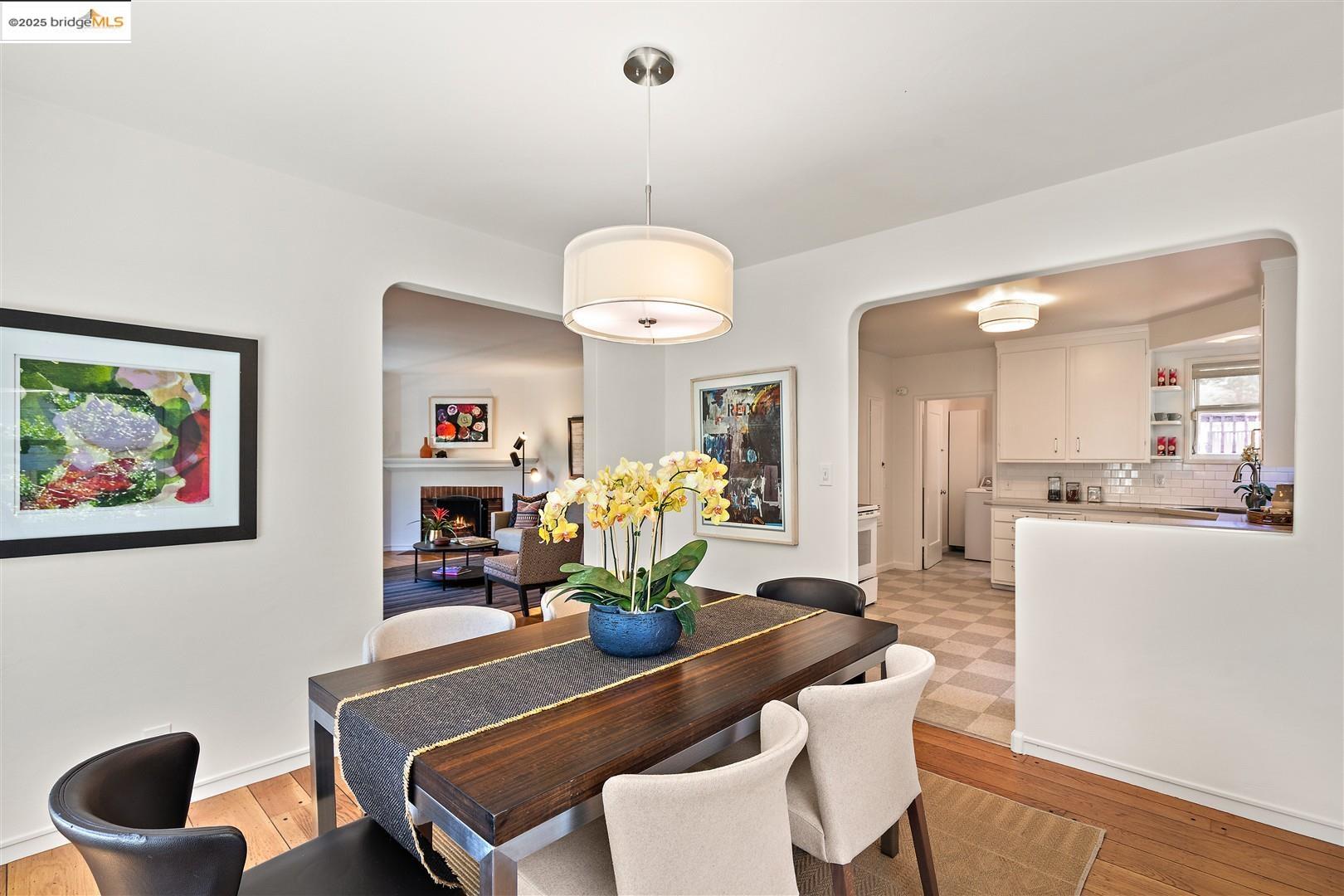 Detail Gallery Image 9 of 28 For 4007 Lyman Rd, Oakland,  CA 94602 - 2 Beds | 1 Baths