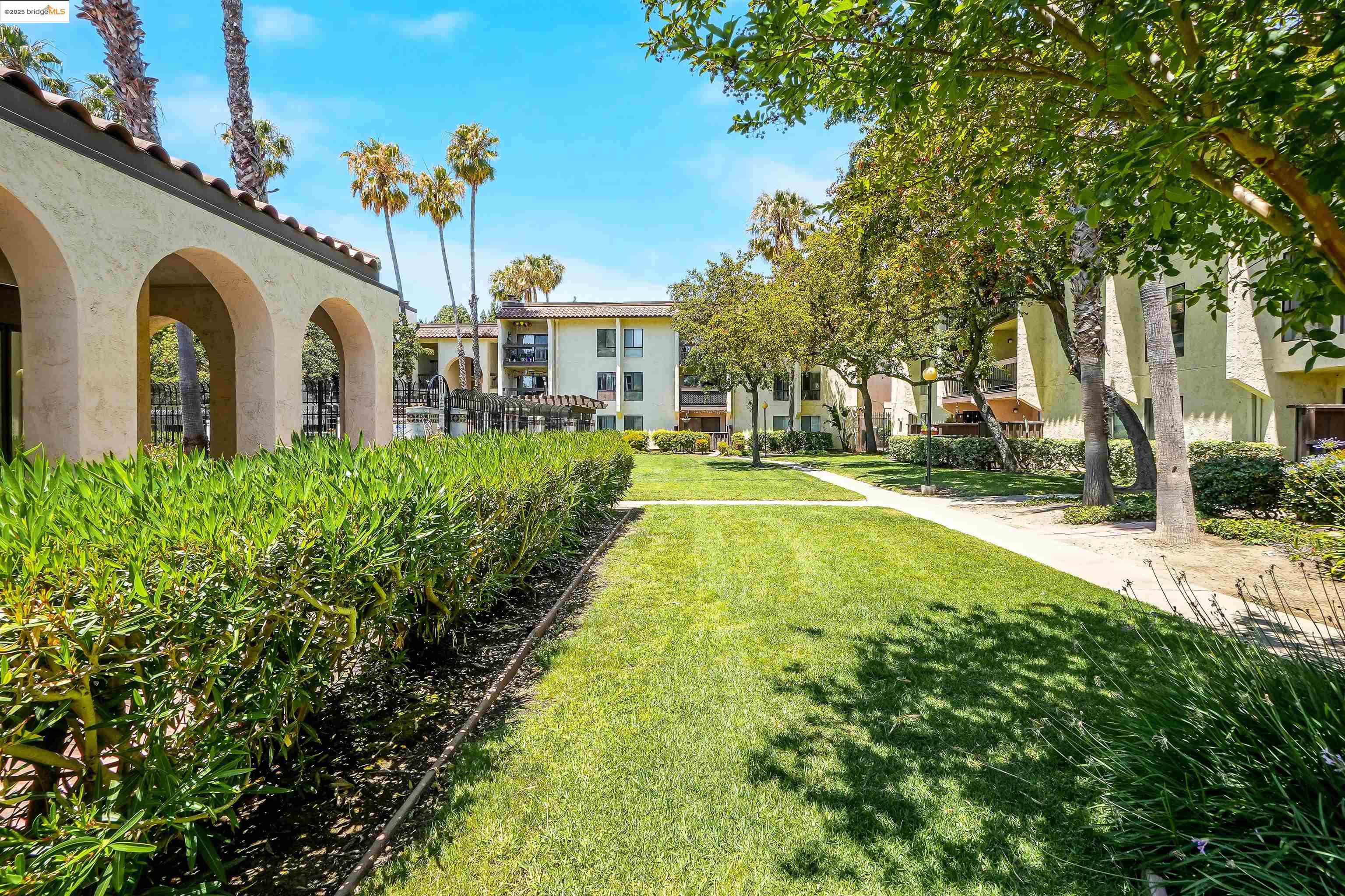 Detail Gallery Image 36 of 56 For 39821 Cedar Blvd #111,  Newark,  CA 94560 - 3 Beds | 2 Baths